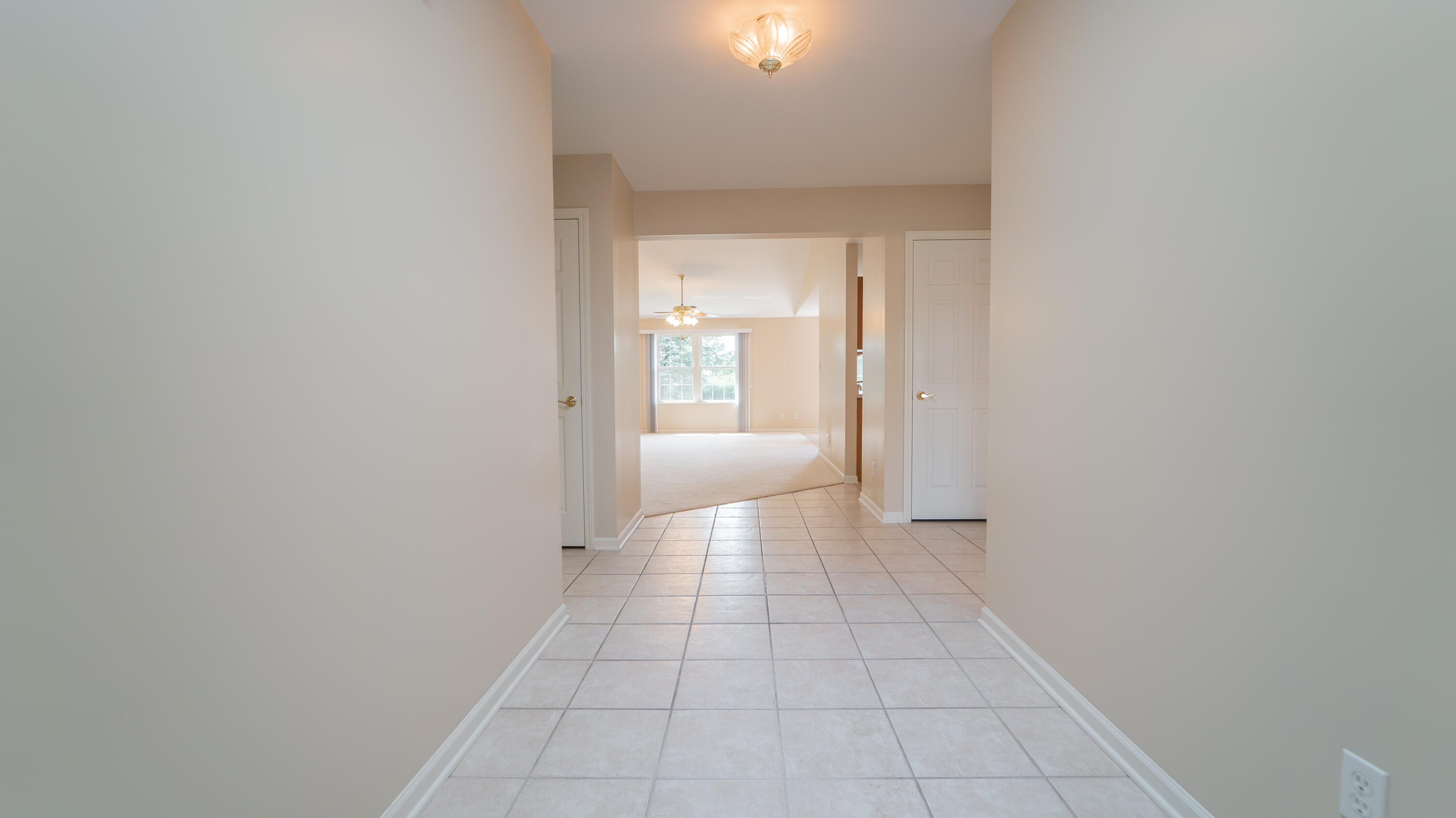 950 Easy Street Unit: B