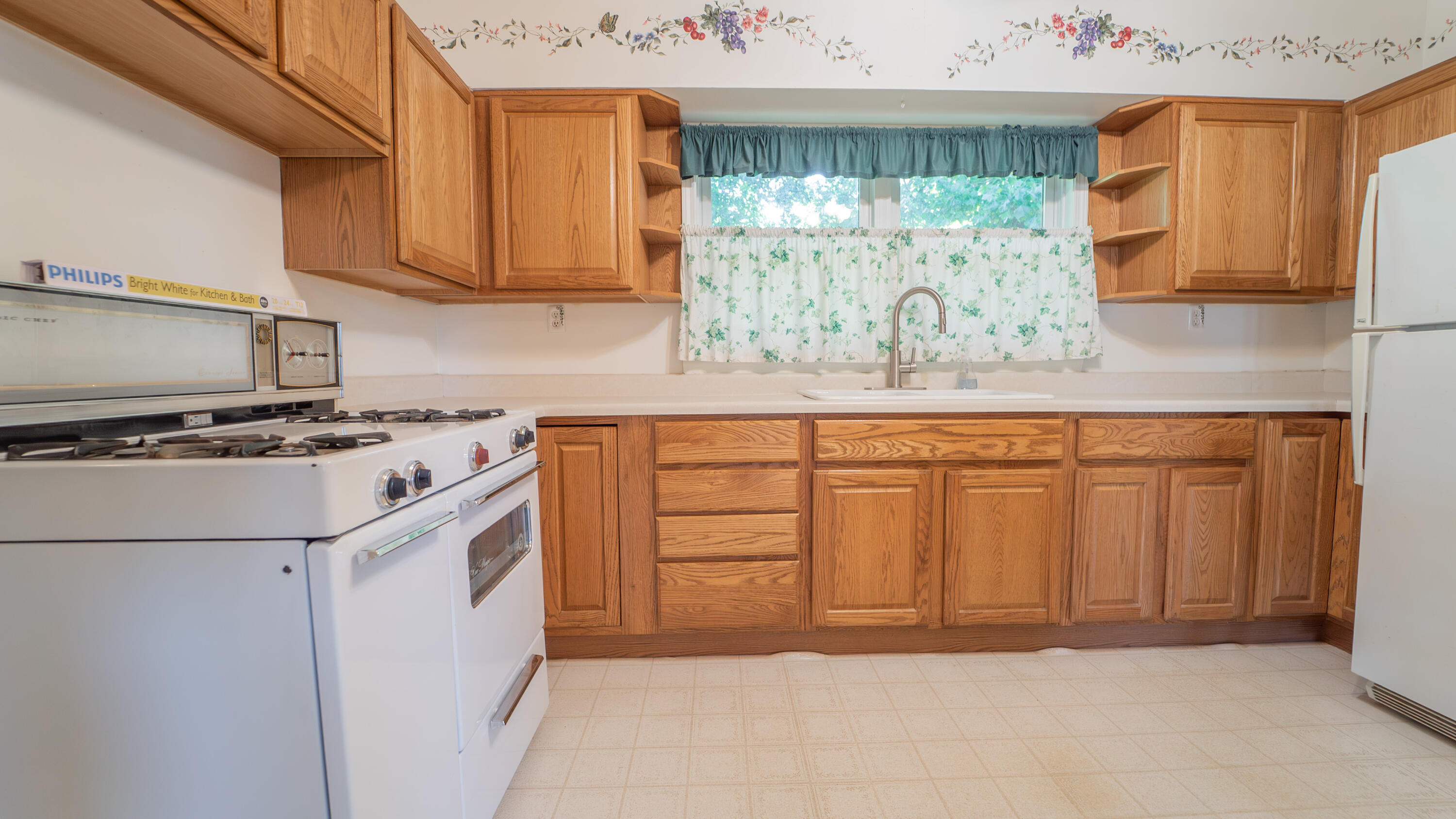 7553 Broadway