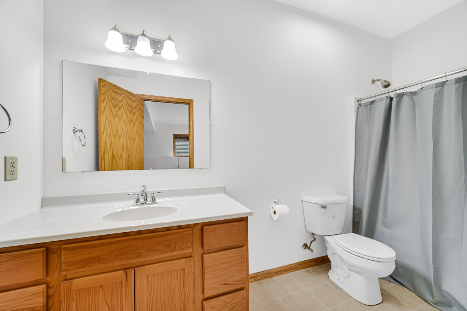 5801 Wildrose Lane