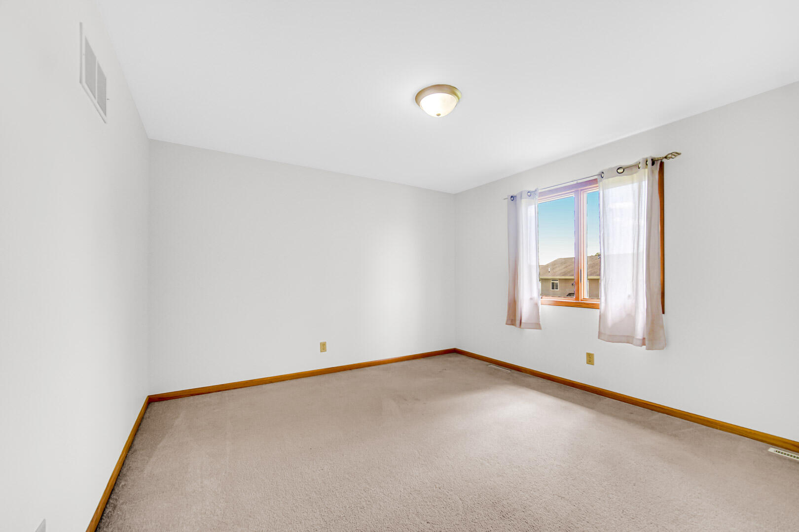 5801 Wildrose Lane