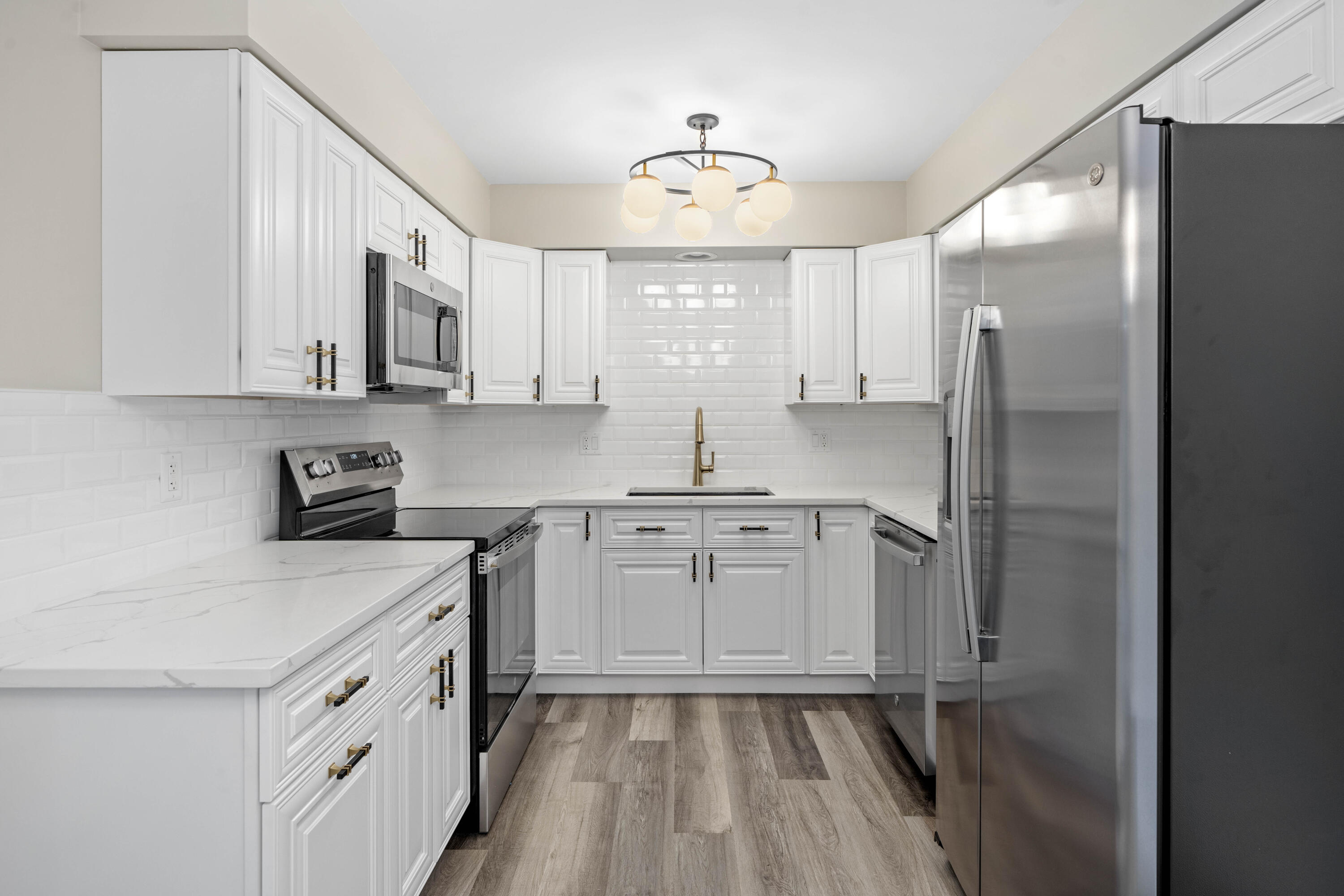 900 Camellia Drive Unit: 7