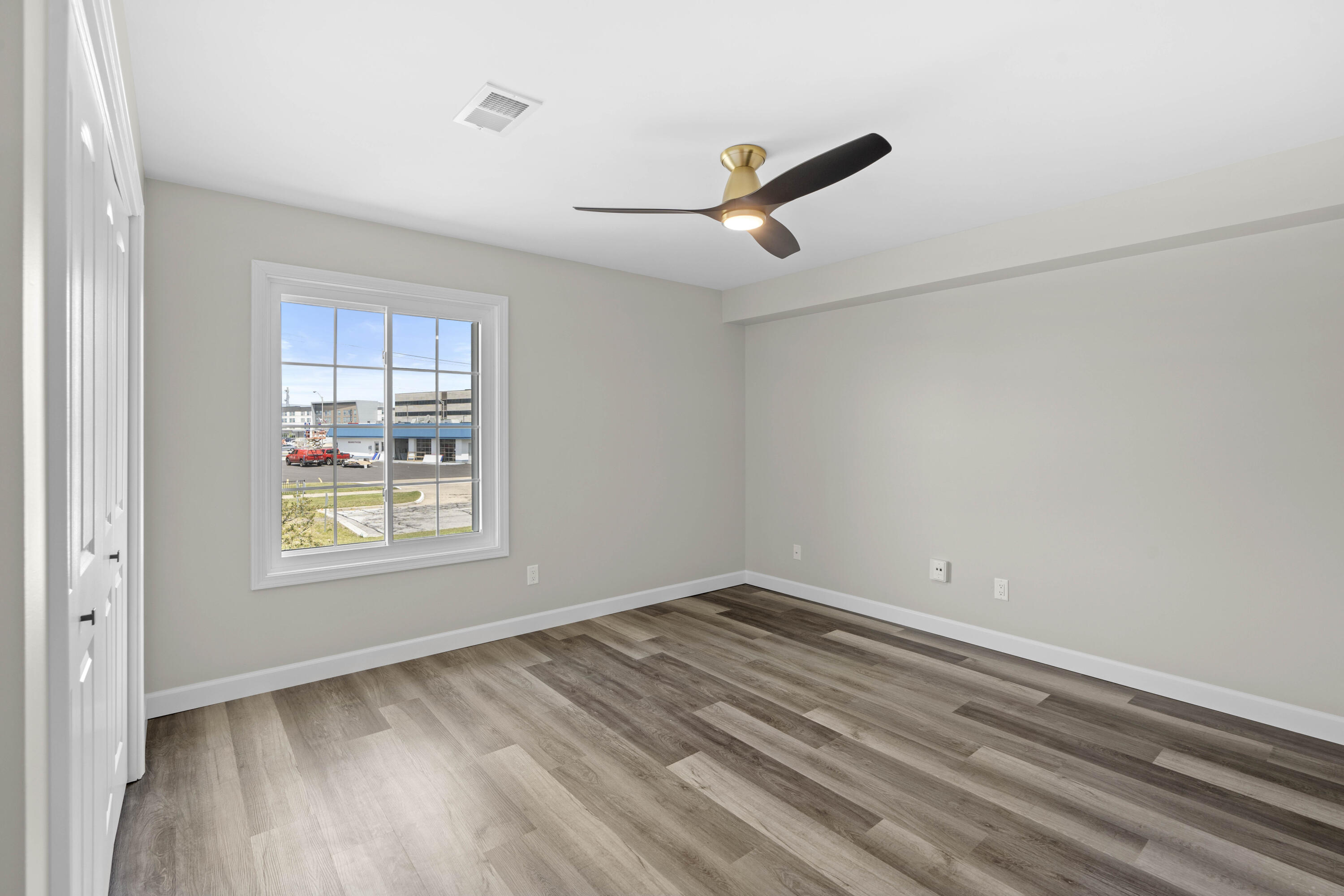 900 Camellia Drive Unit: 7