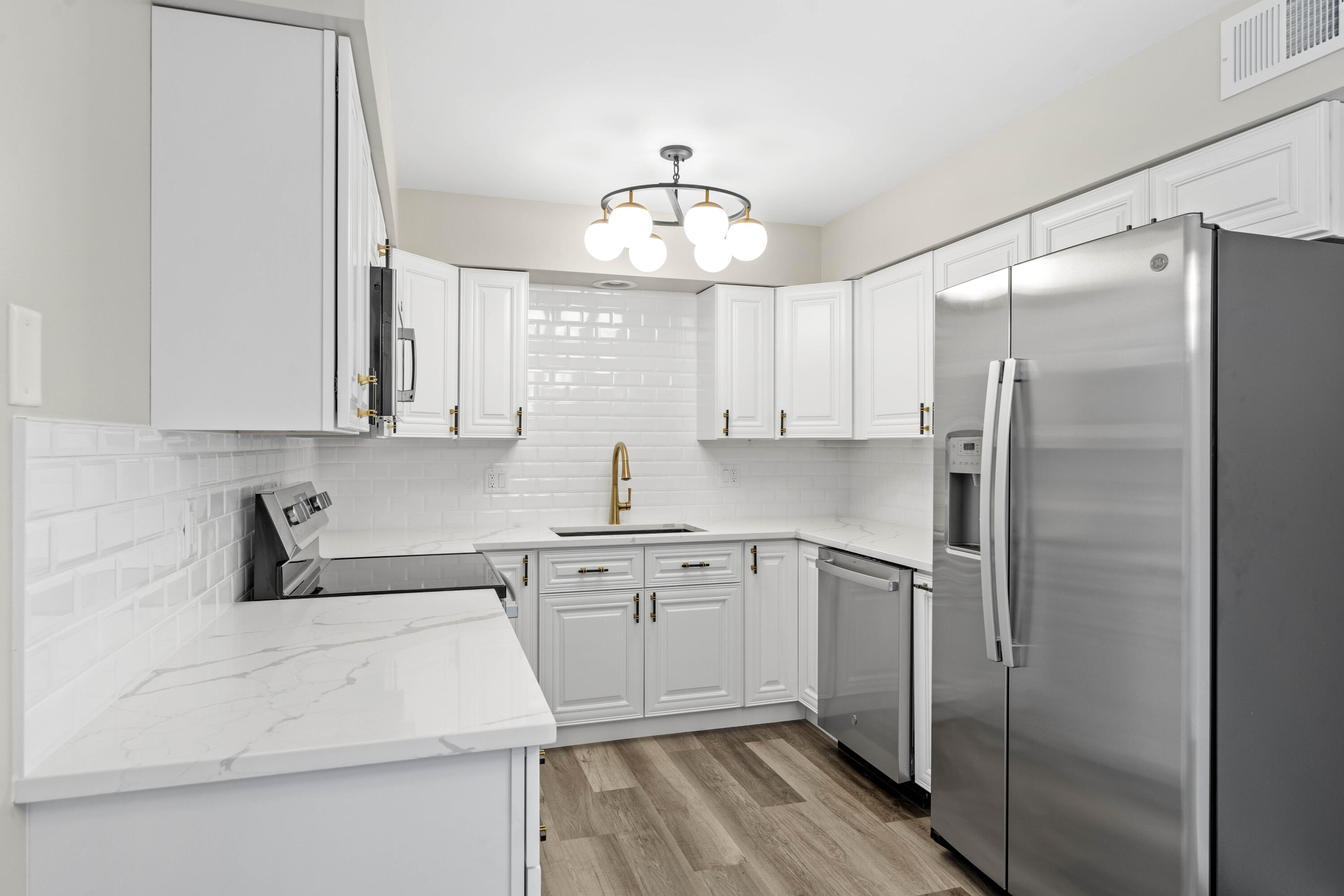 900 Camellia Drive Unit: 7