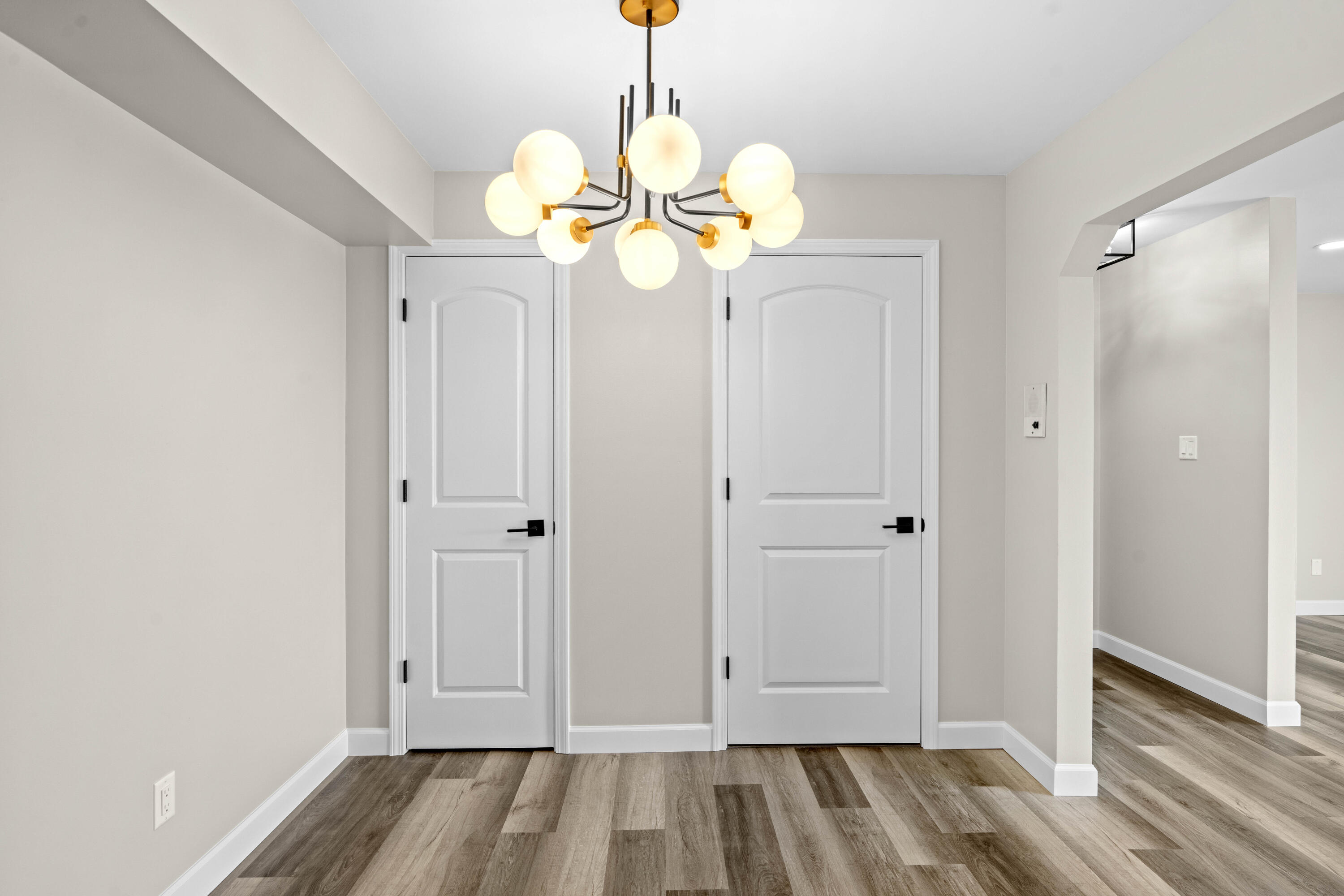 900 Camellia Drive Unit: 7