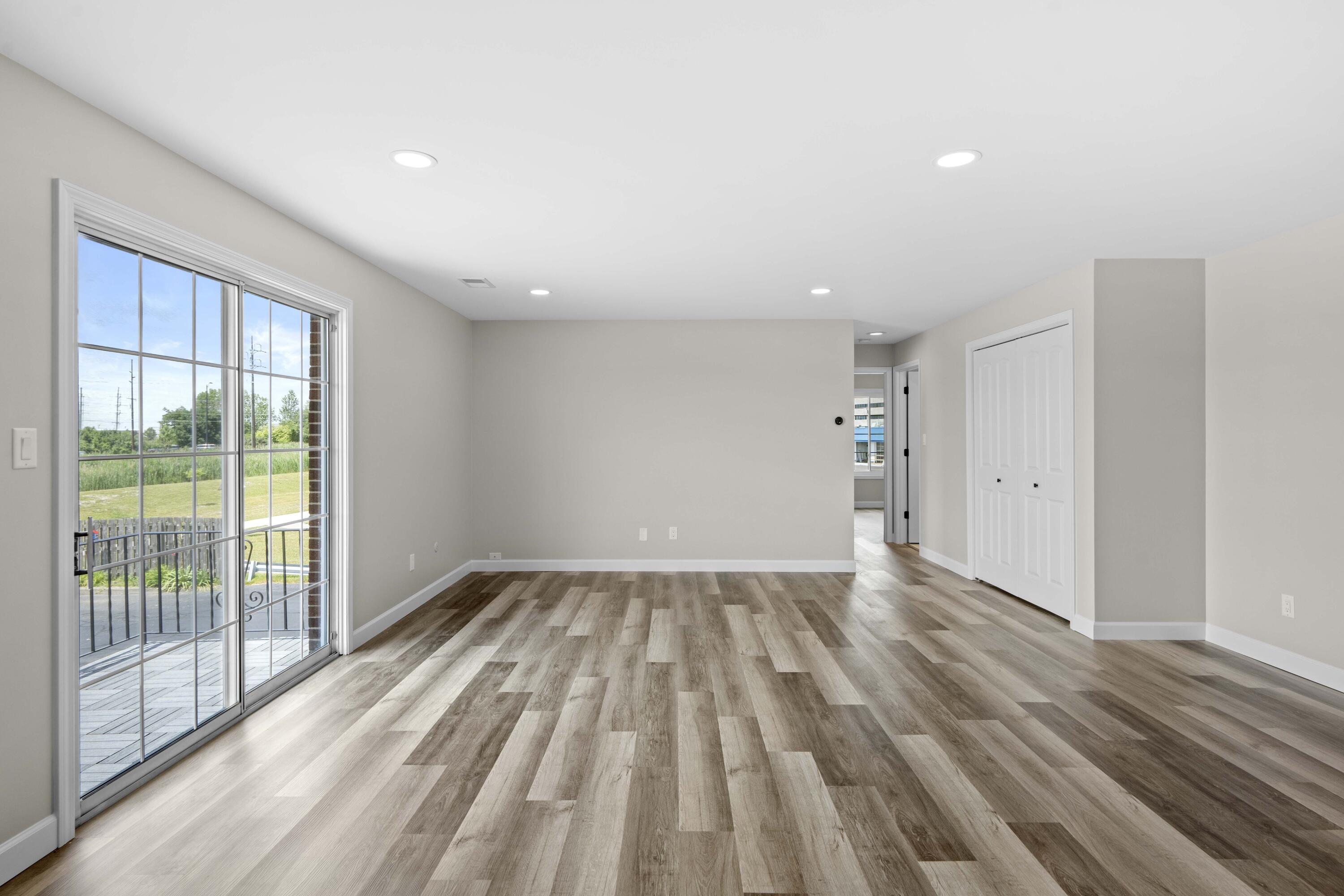 900 Camellia Drive Unit: 7