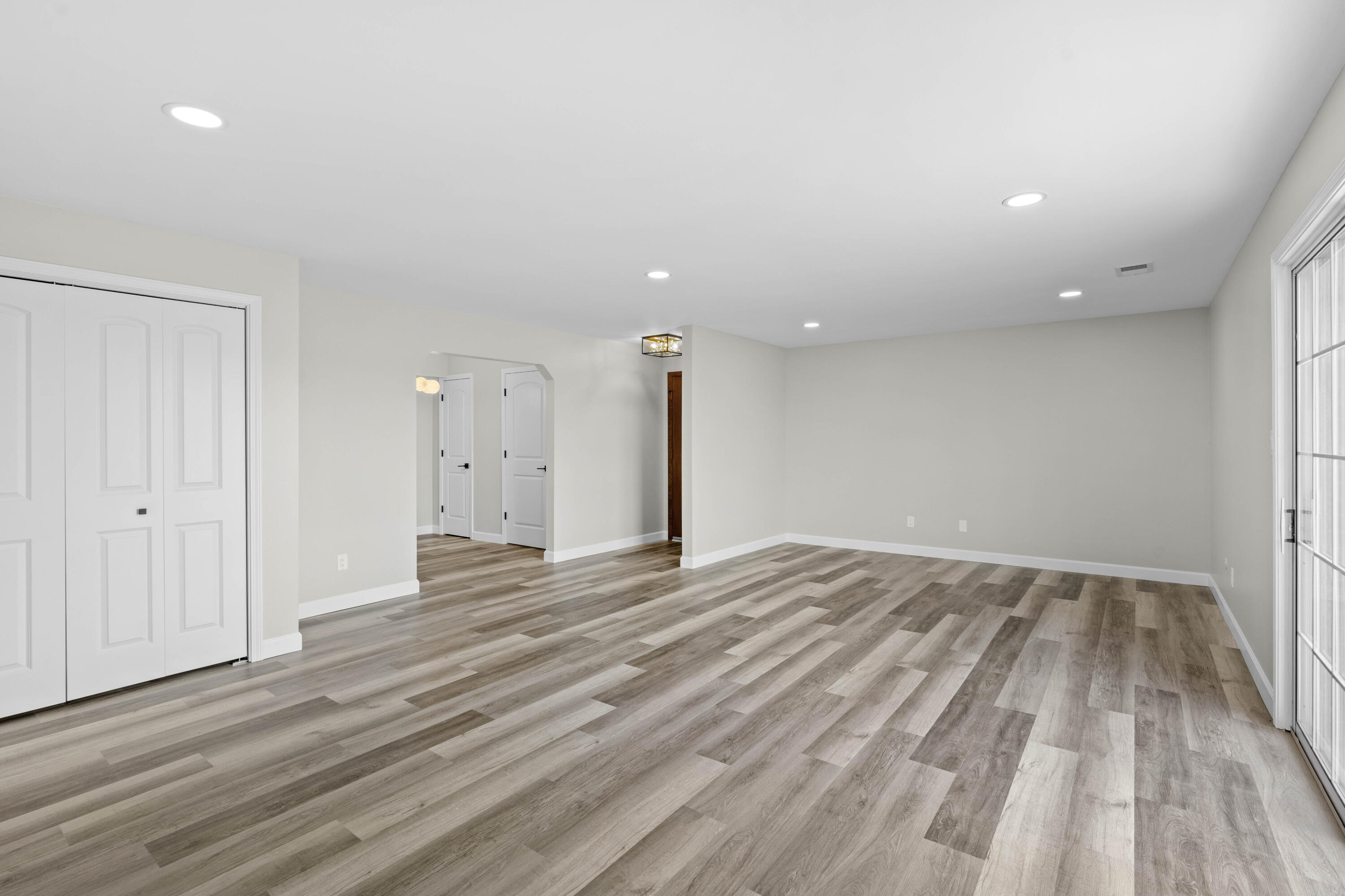 900 Camellia Drive Unit: 7