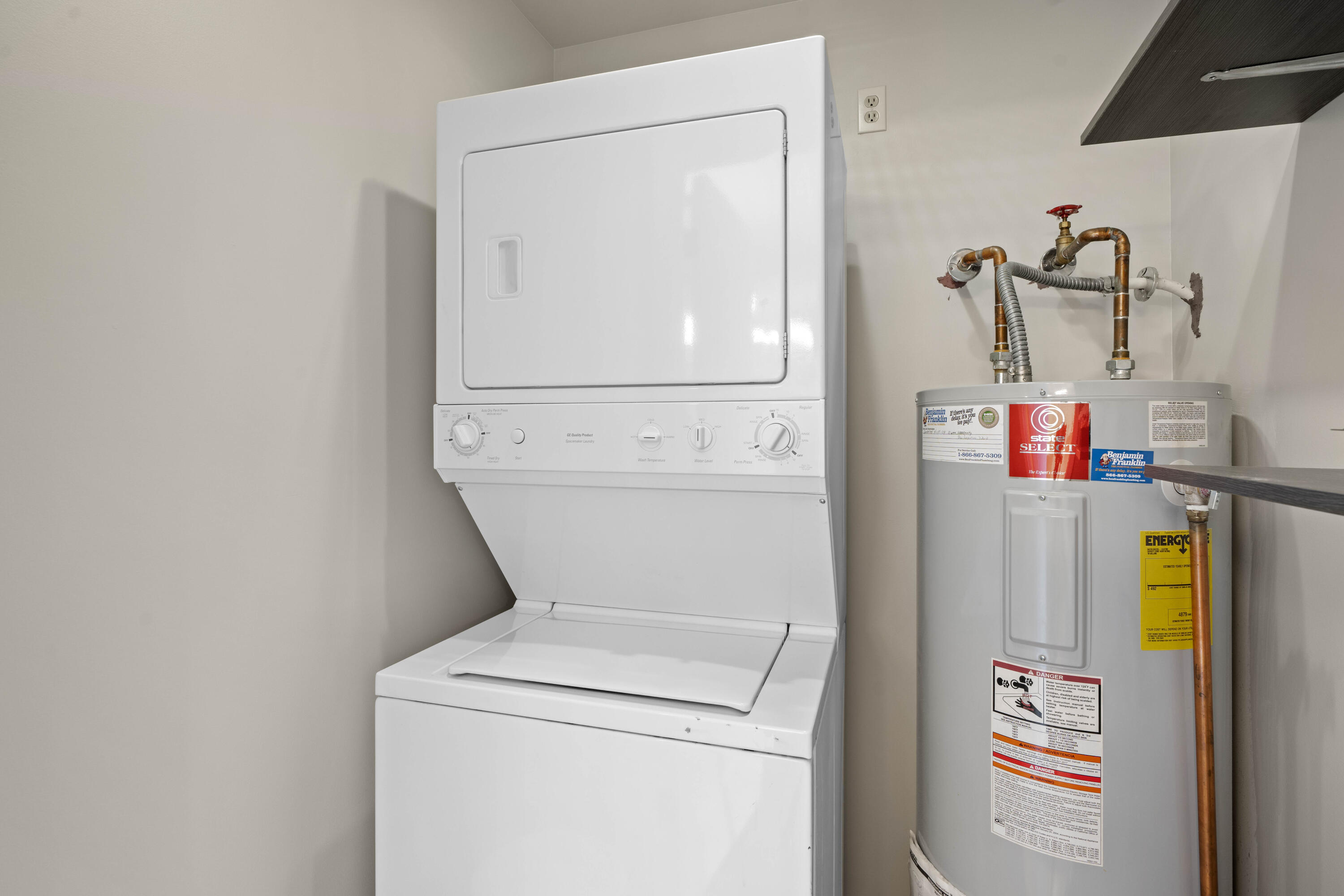 900 Camellia Drive Unit: 7