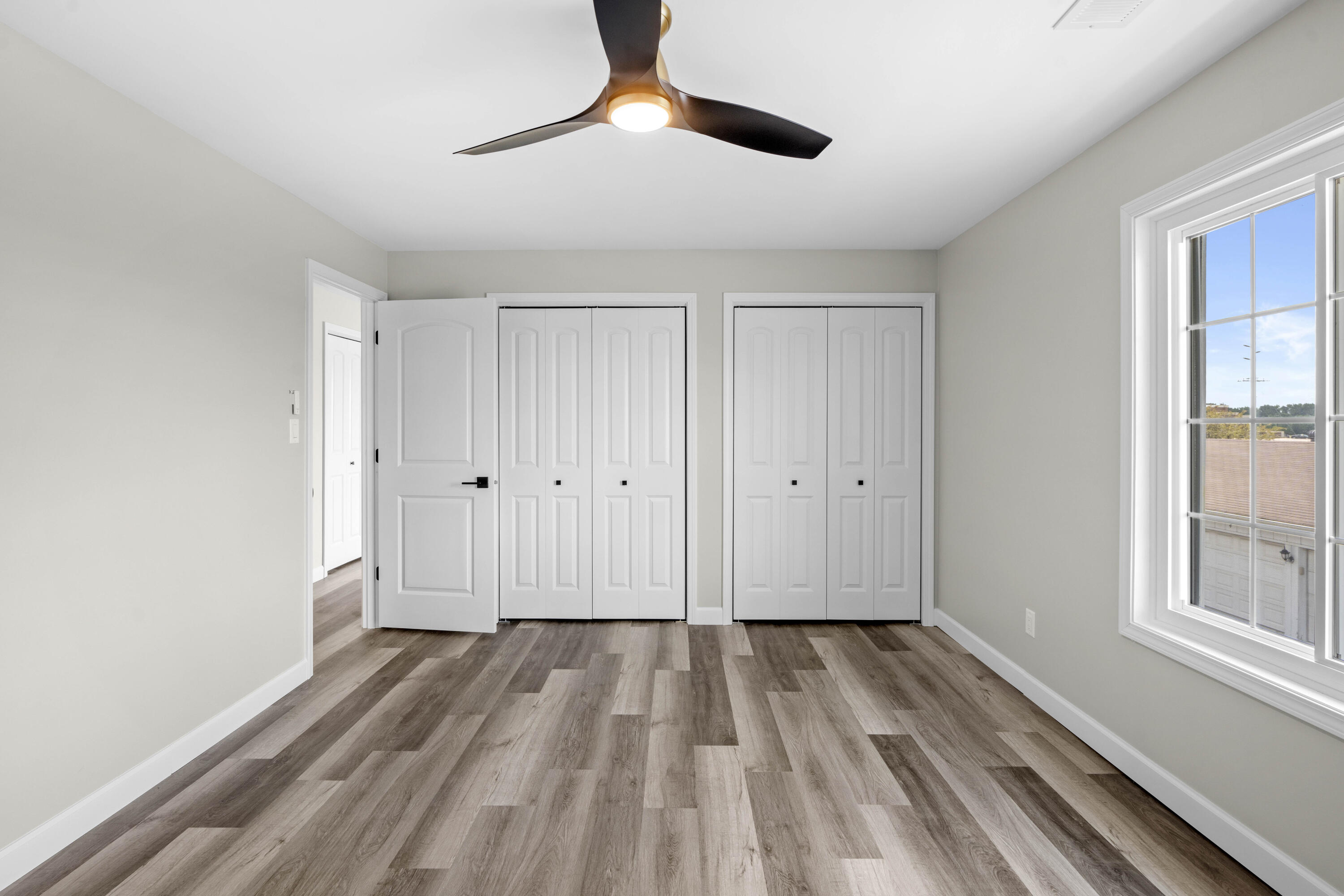 900 Camellia Drive Unit: 7