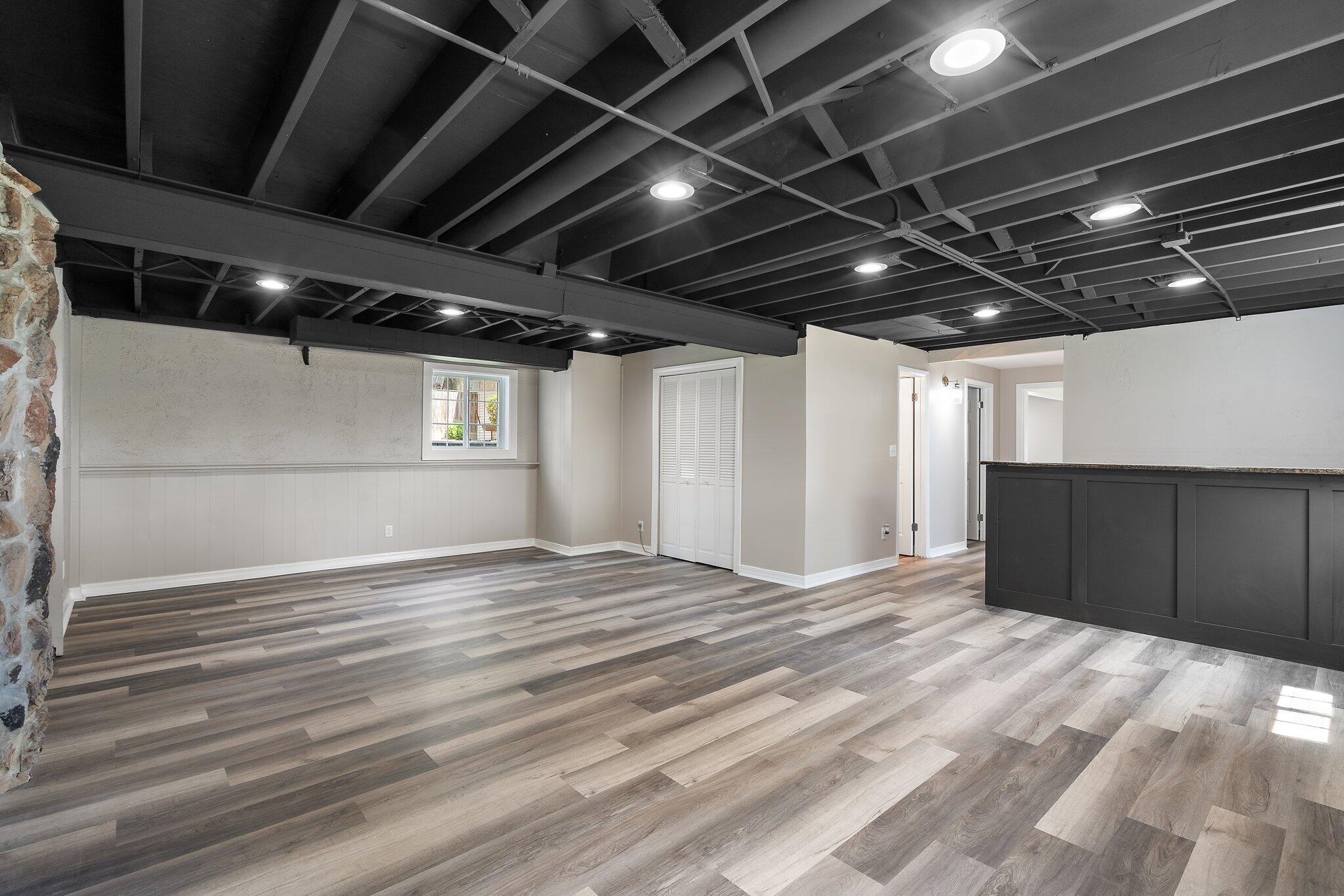 7130 W 83rd Place