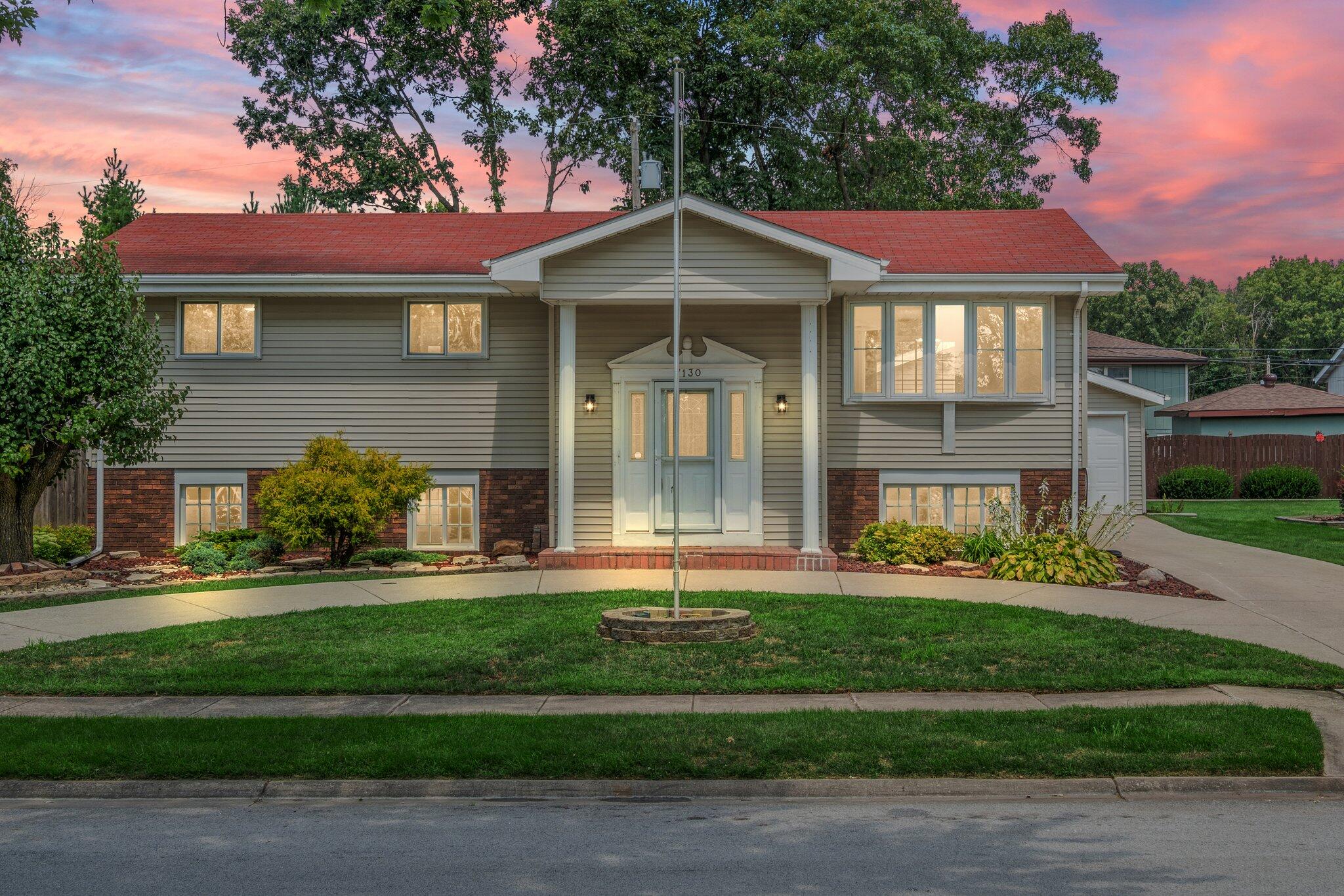 7130 W 83rd Place
