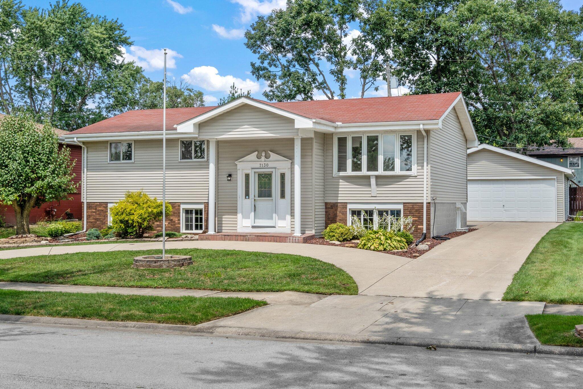 7130 W 83rd Place