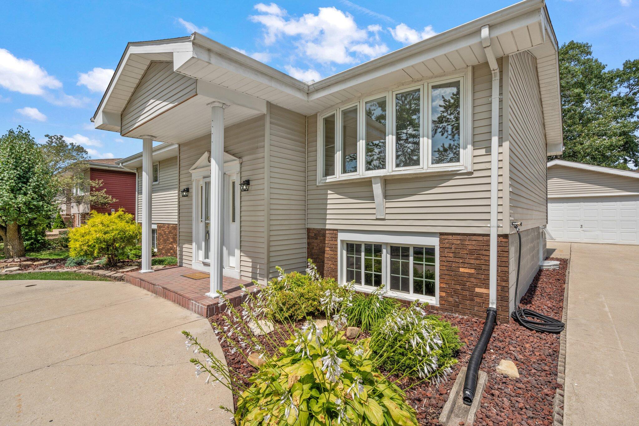 7130 W 83rd Place