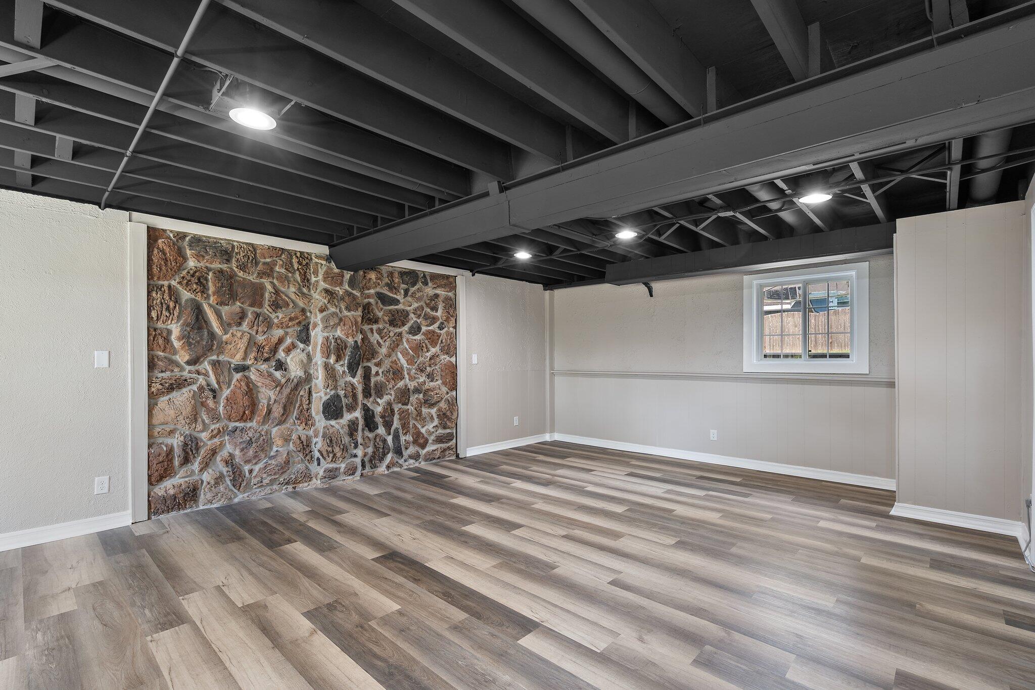 7130 W 83rd Place
