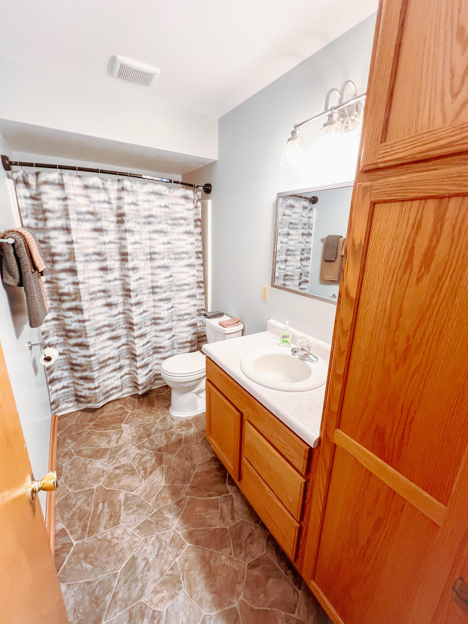 8673 Calhoun Place