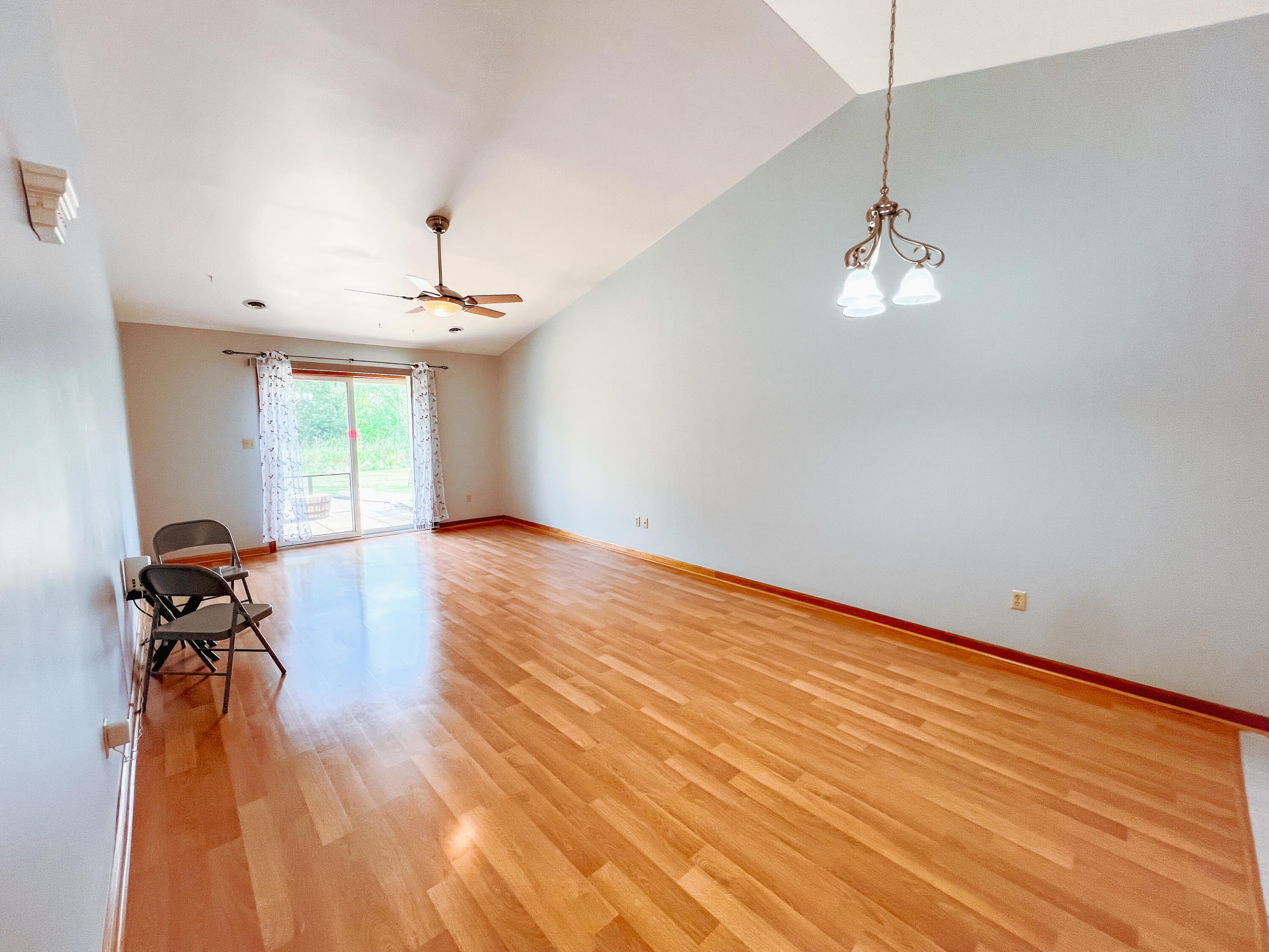 8673 Calhoun Place