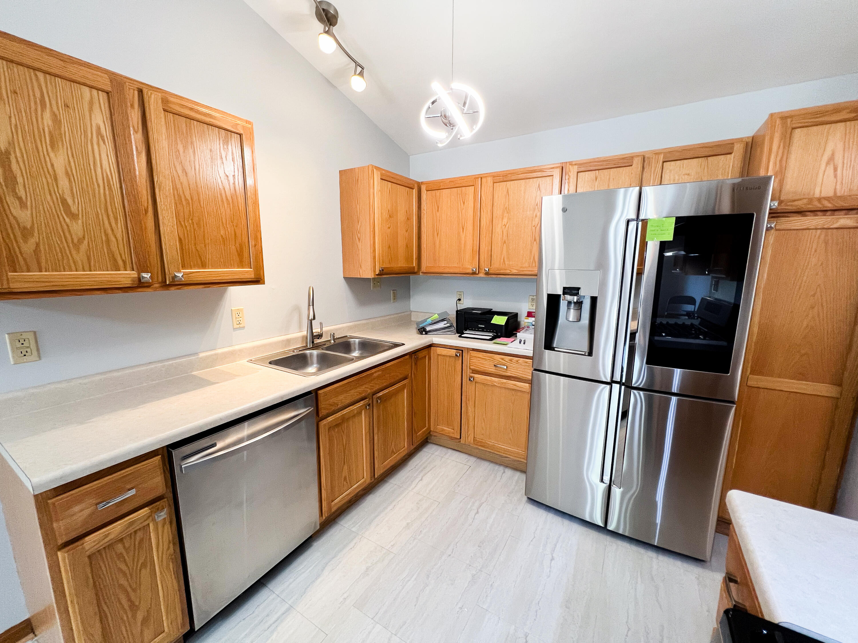 8673 Calhoun Place