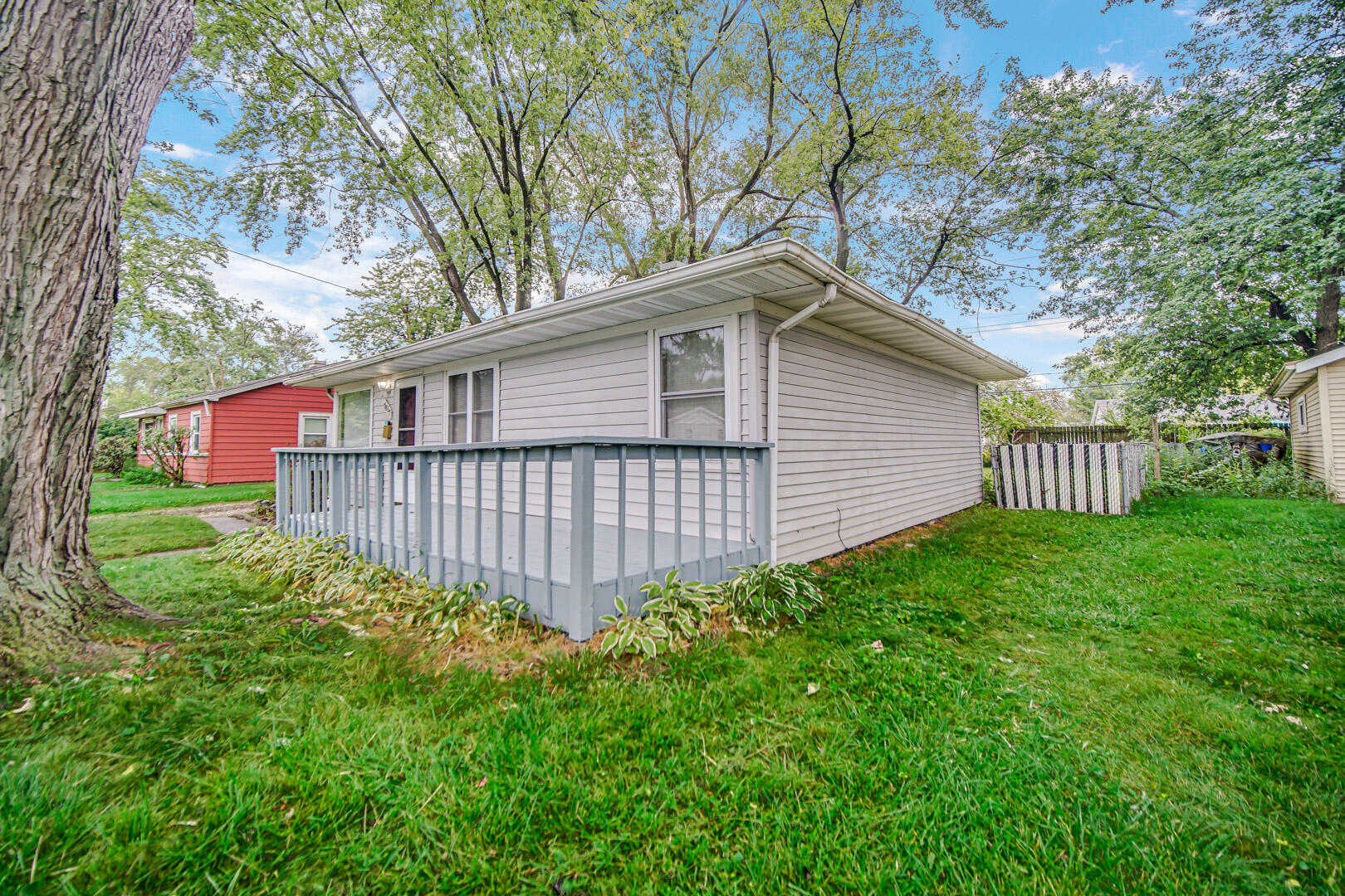 7837 S White Oak Lane