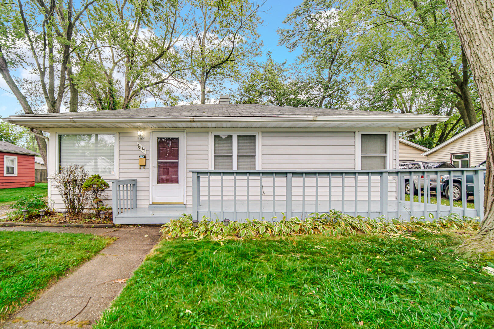 7837 S White Oak Lane