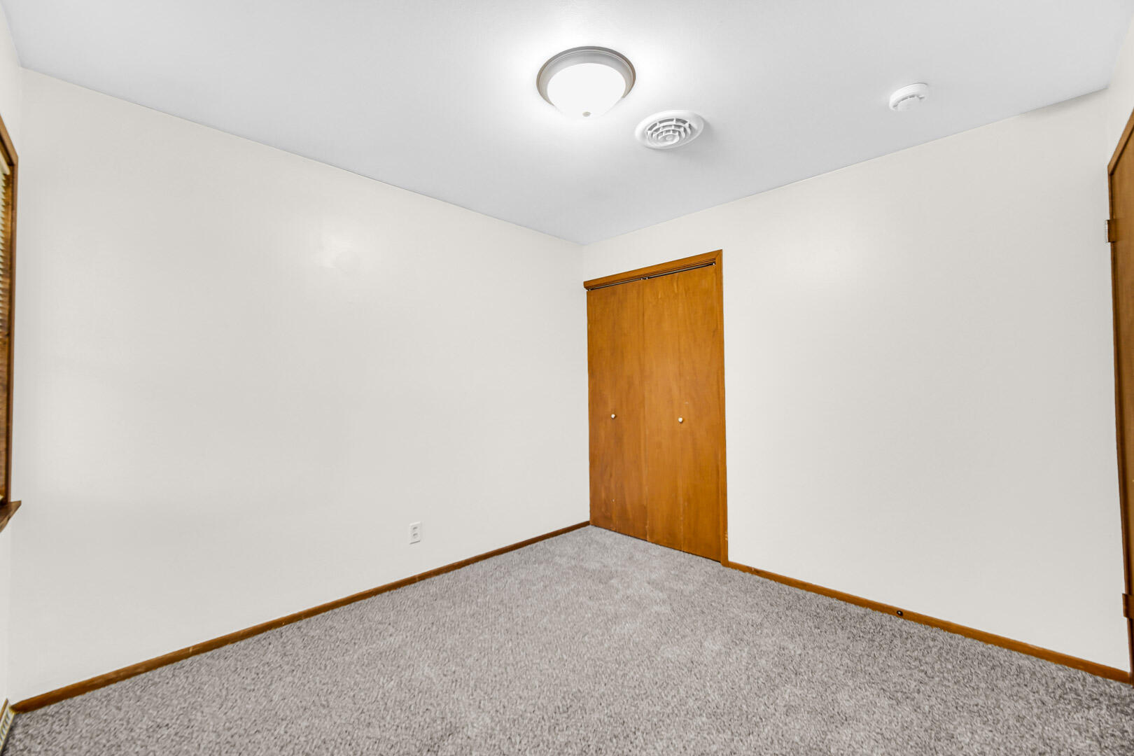 7837 S White Oak Lane
