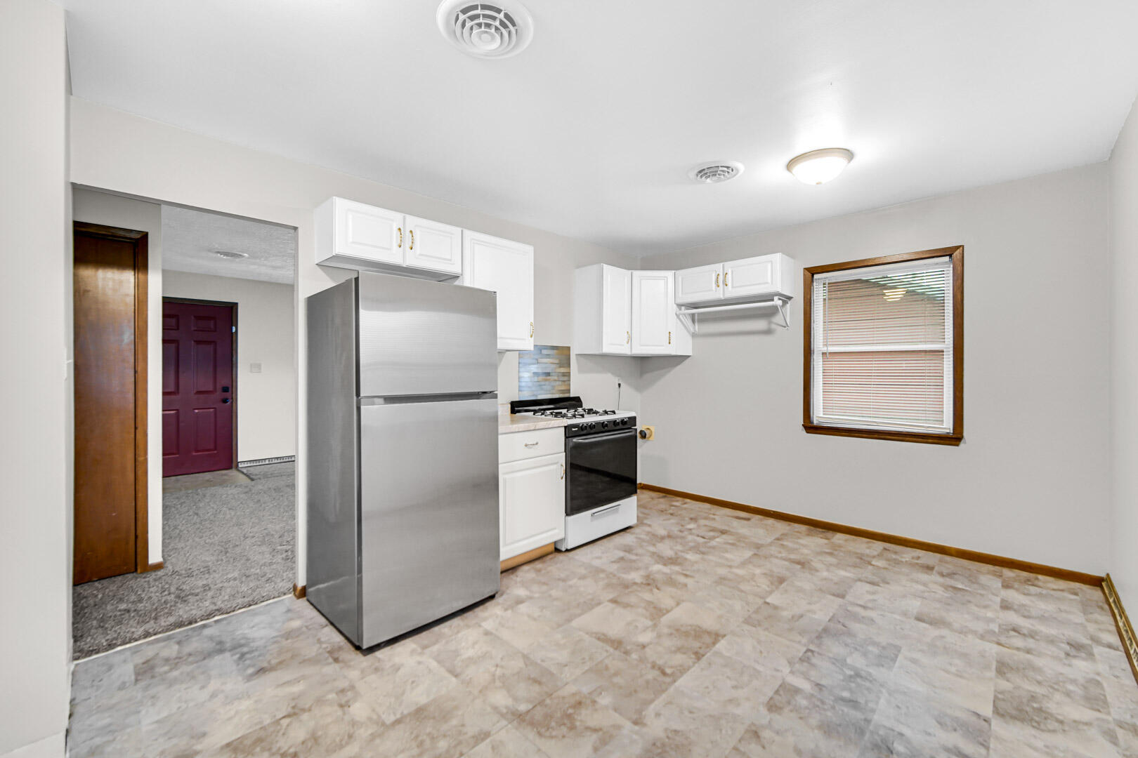 7837 S White Oak Lane