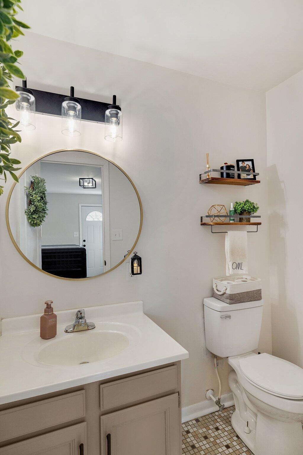 4885 W 86th Place