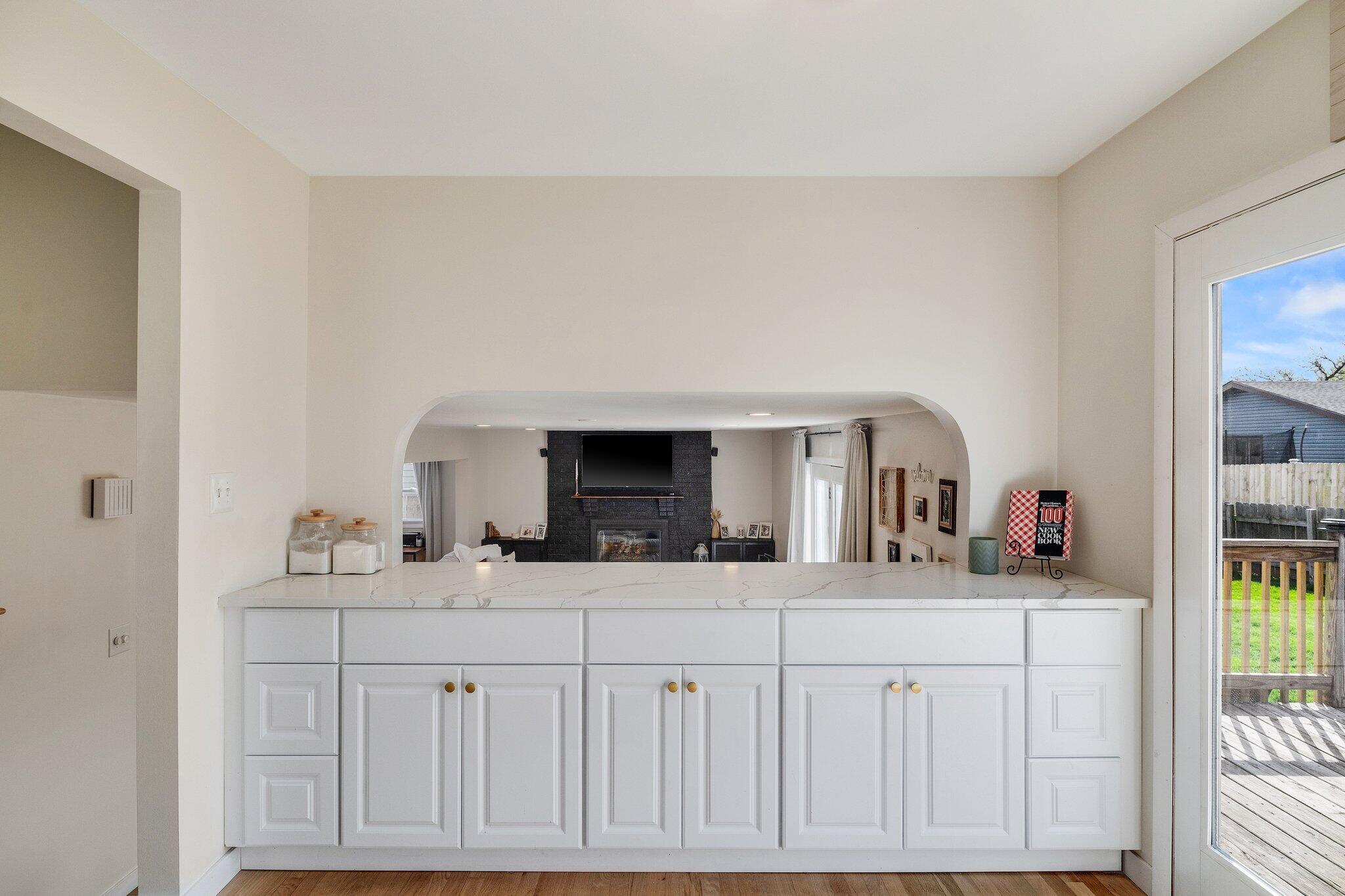 4885 W 86th Place