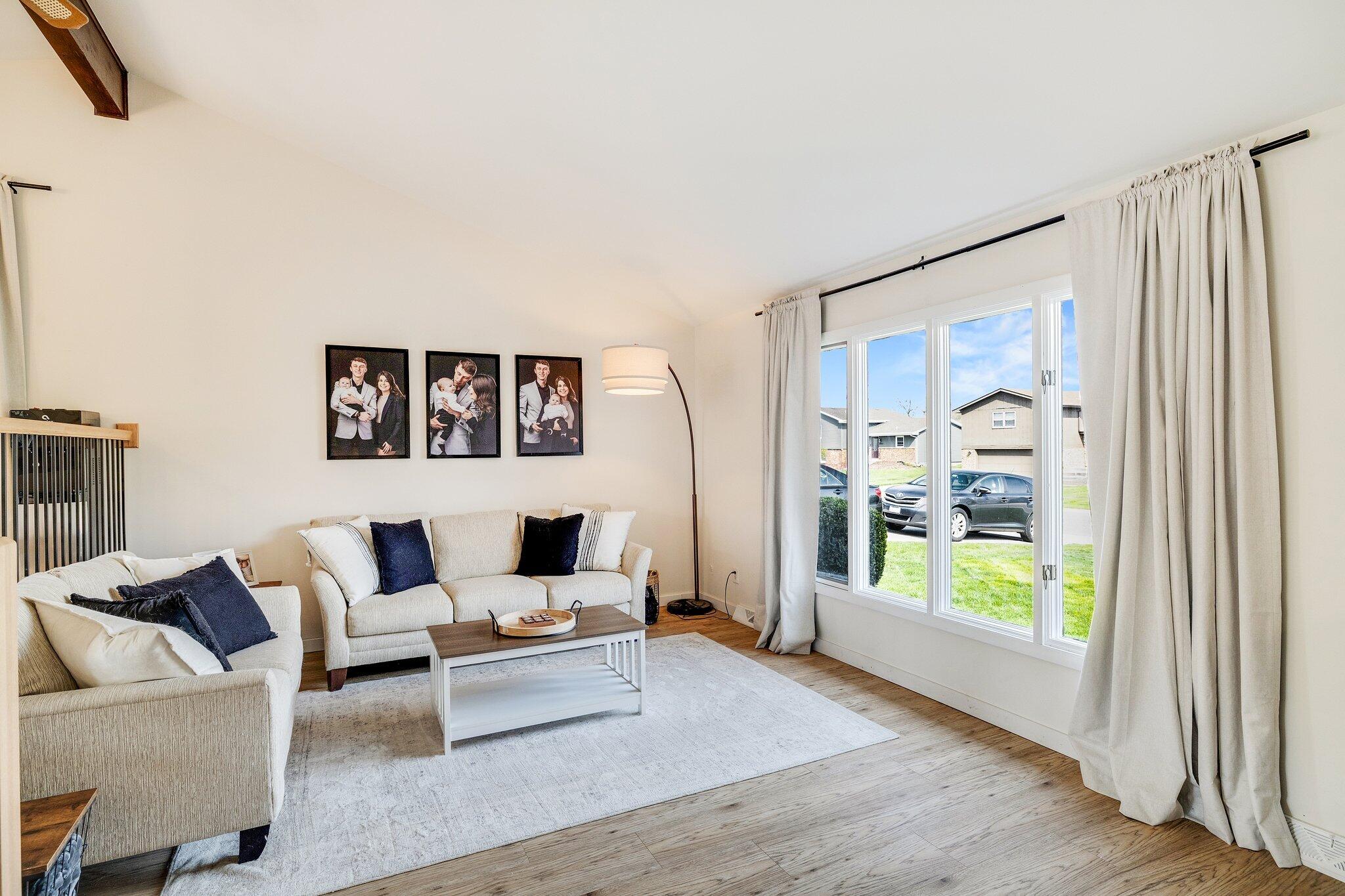 4885 W 86th Place