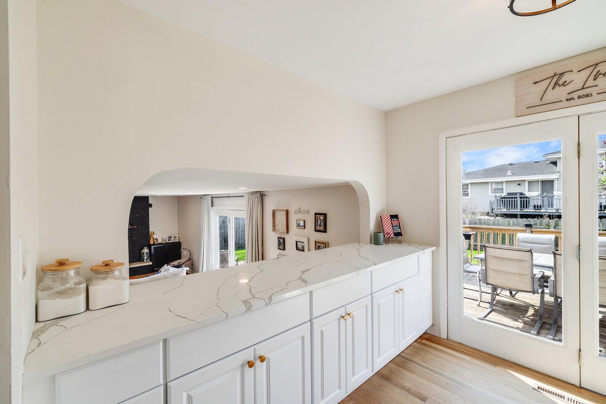 4885 W 86th Place