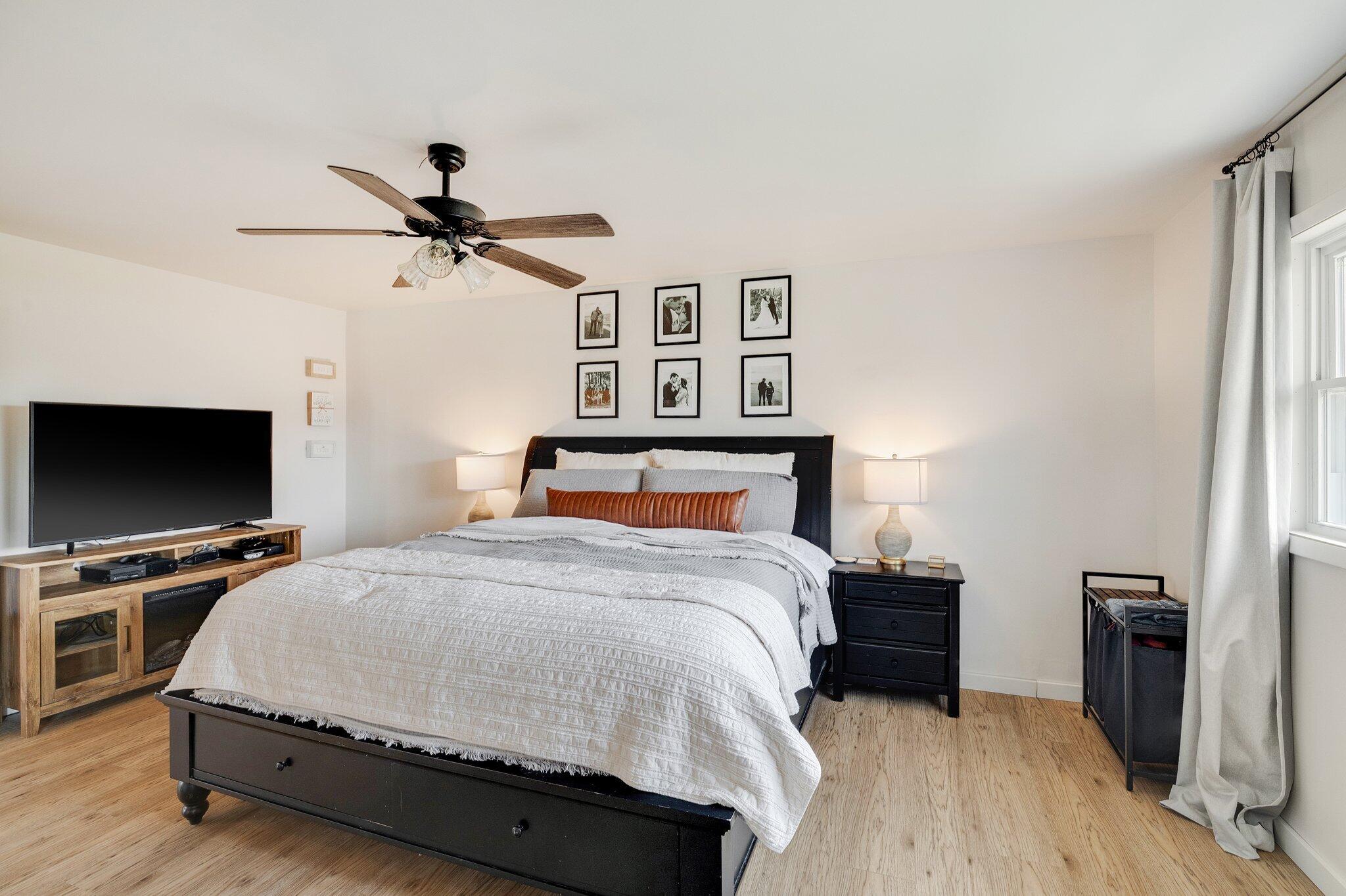 4885 W 86th Place