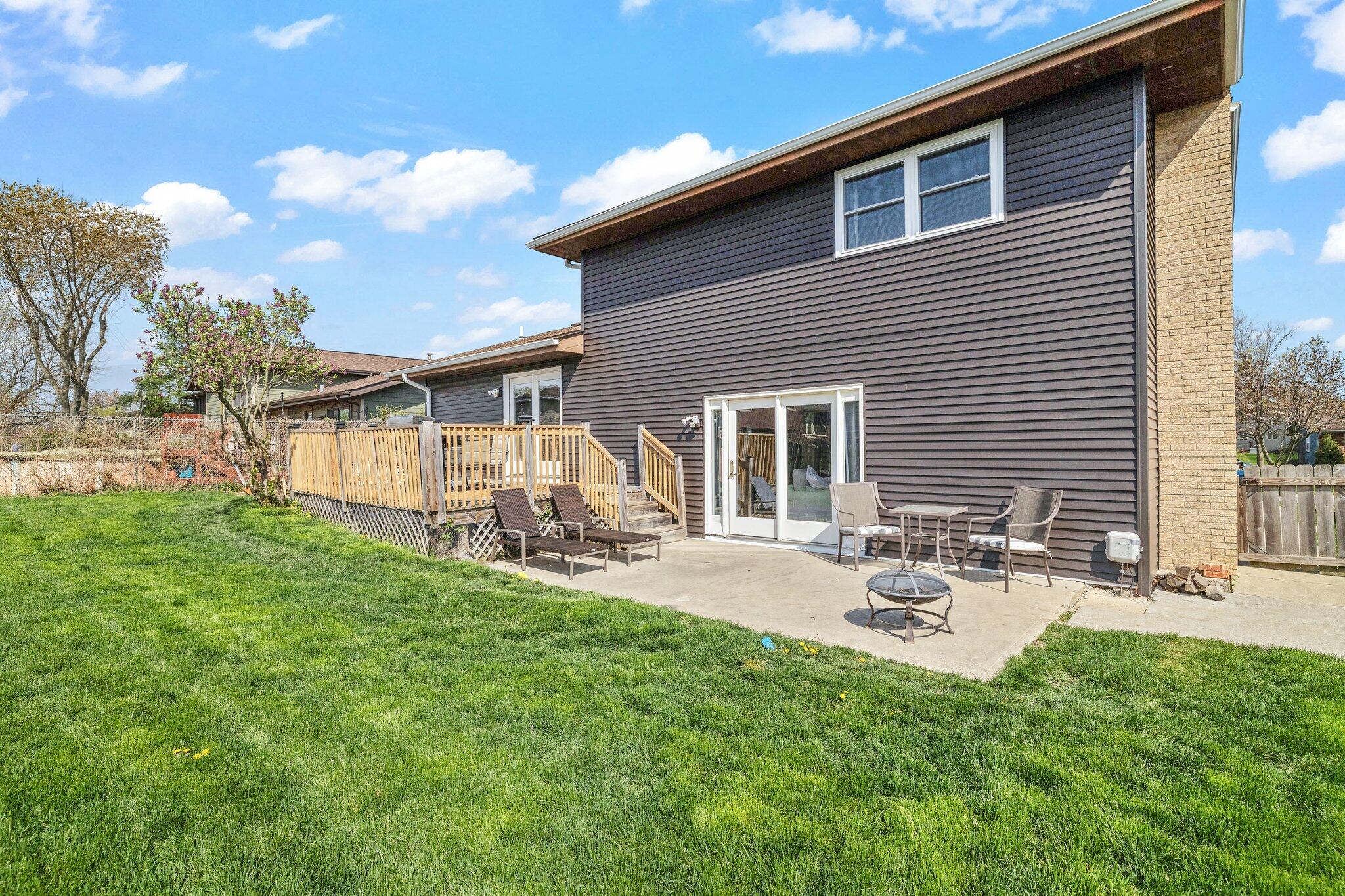 4885 W 86th Place