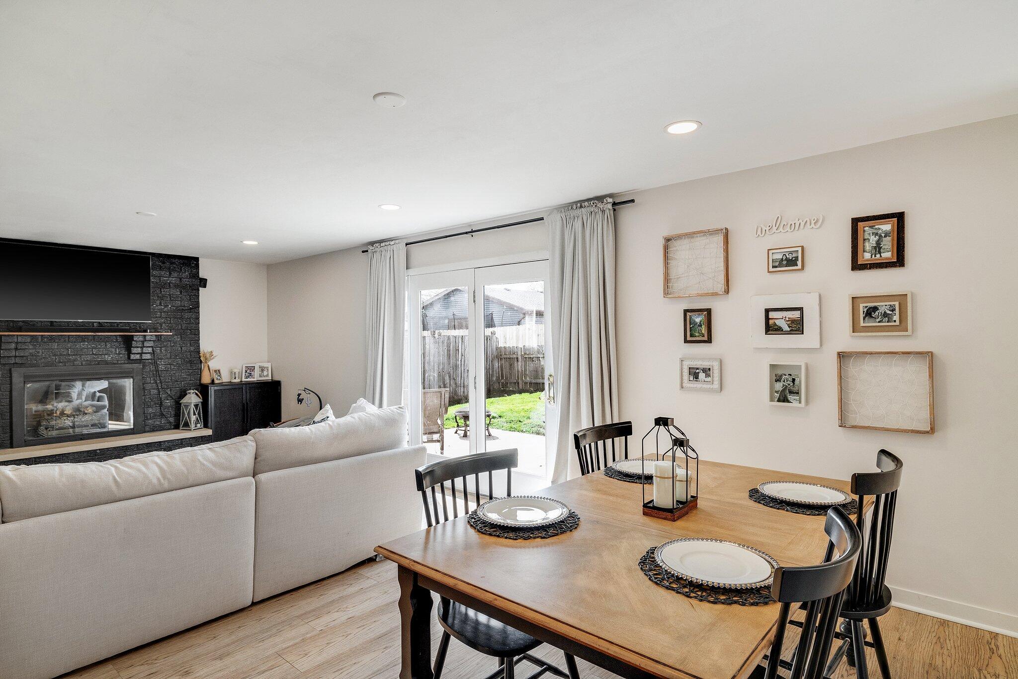 4885 W 86th Place