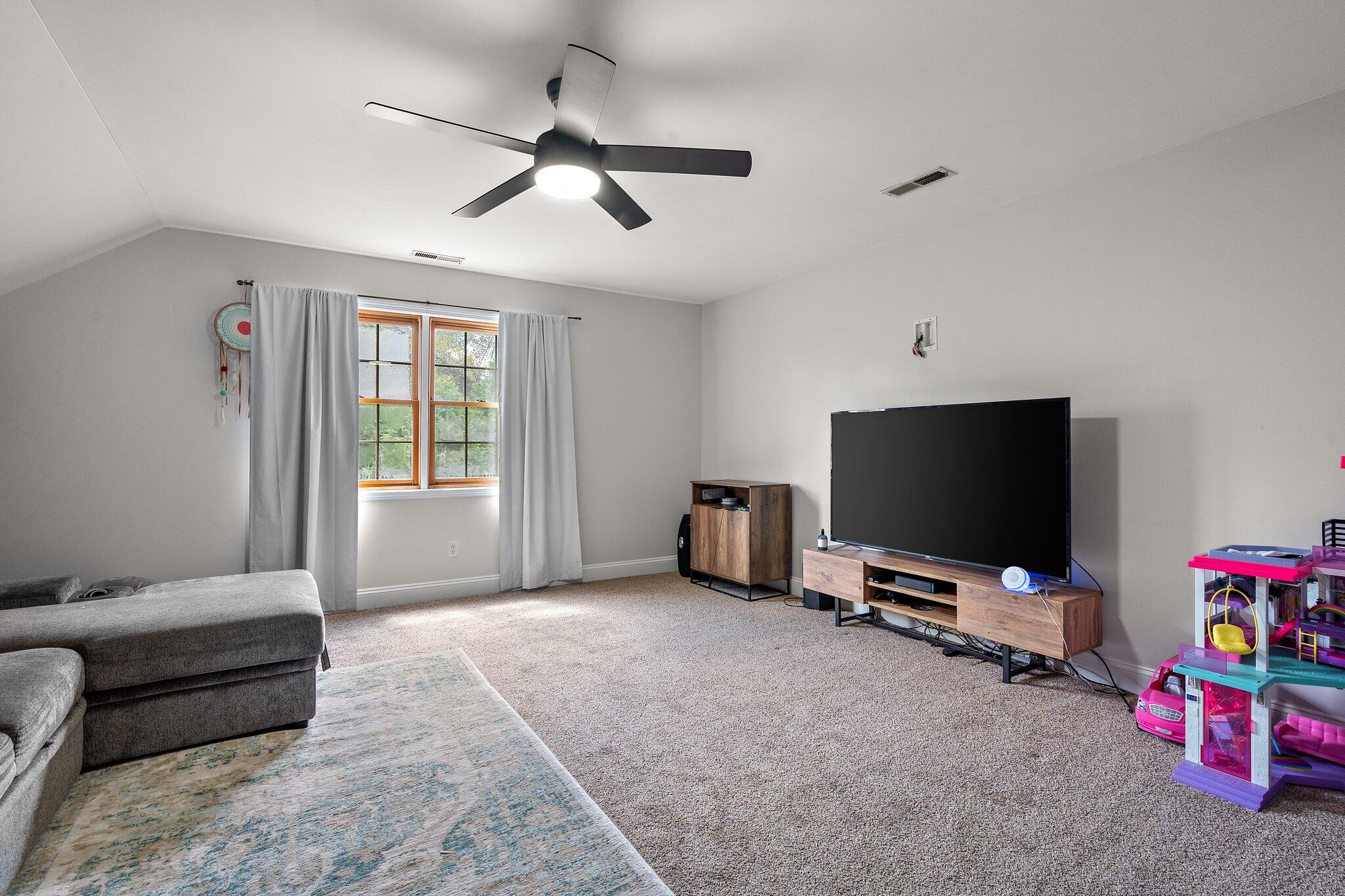 564 Lake Park Drive