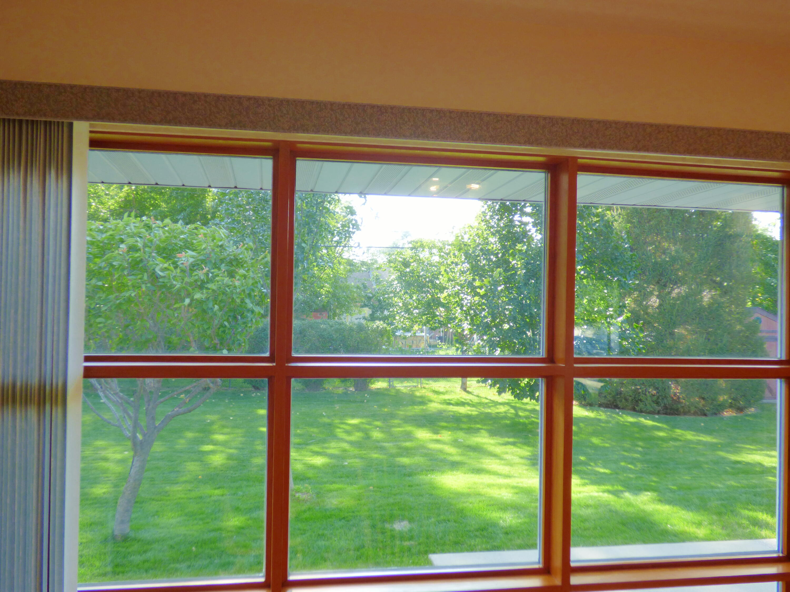 8334 Hawthorne Drive