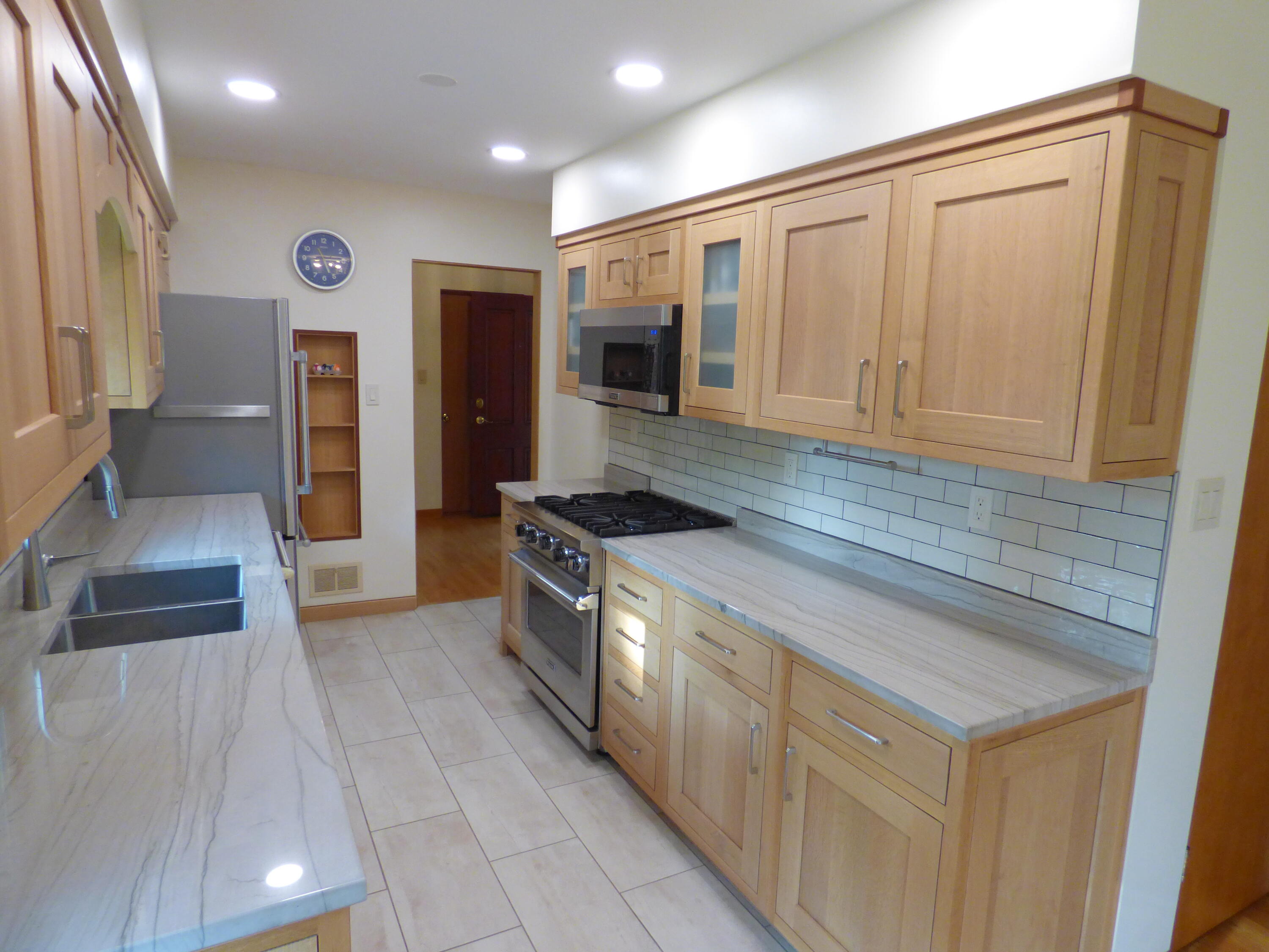 8334 Hawthorne Drive