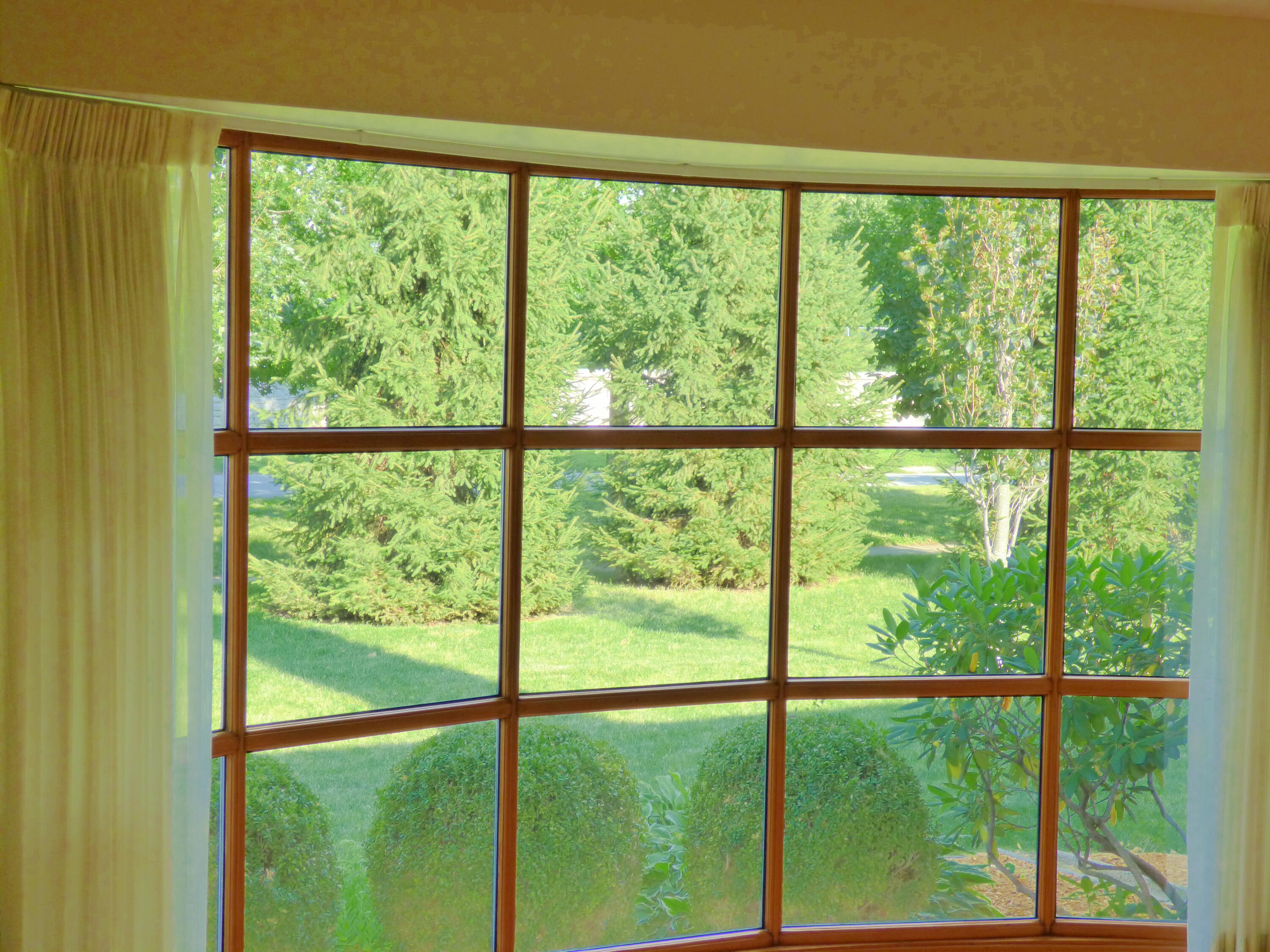 8334 Hawthorne Drive