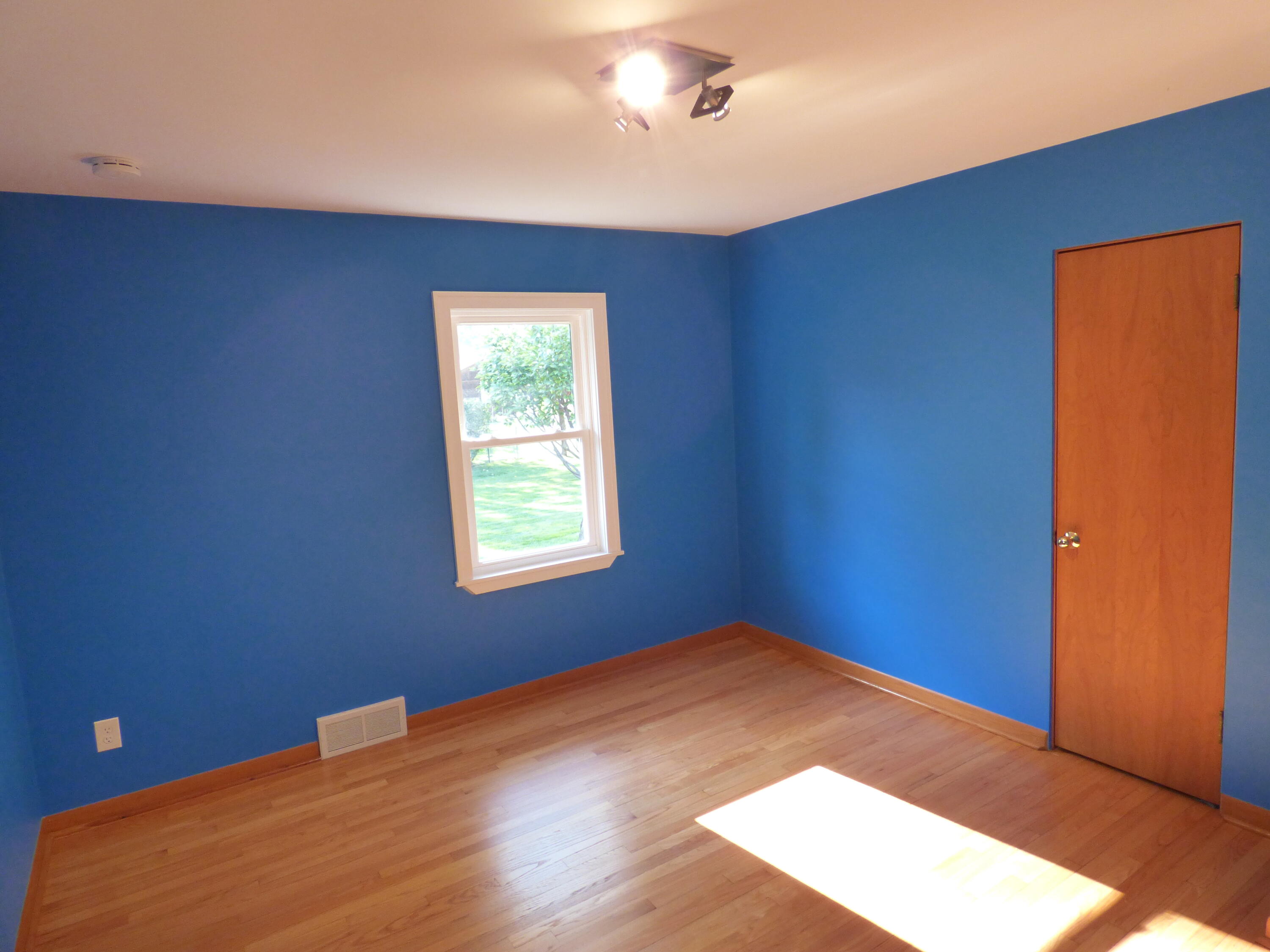 8334 Hawthorne Drive