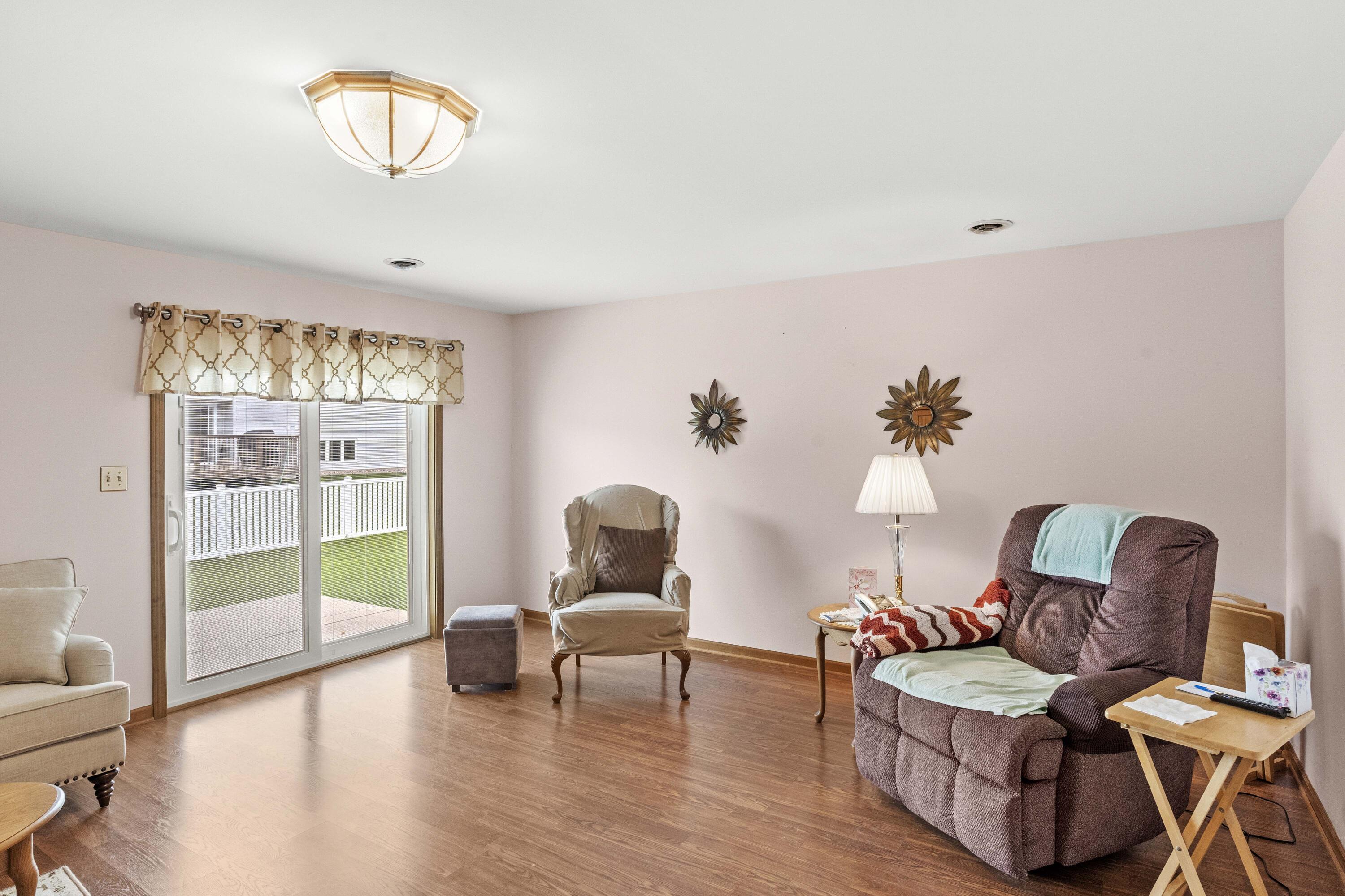 948 Blue Jay Way