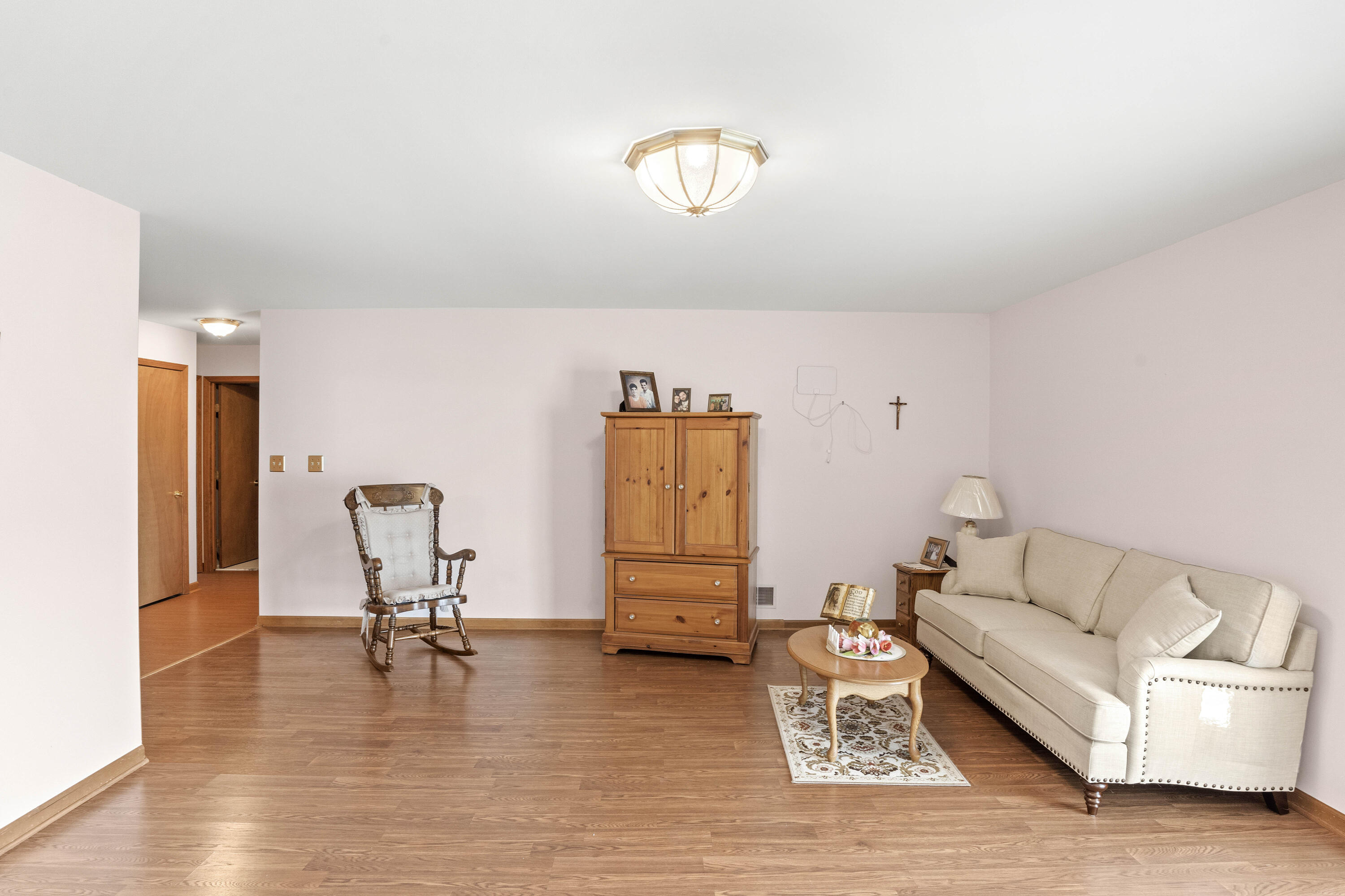 948 Blue Jay Way