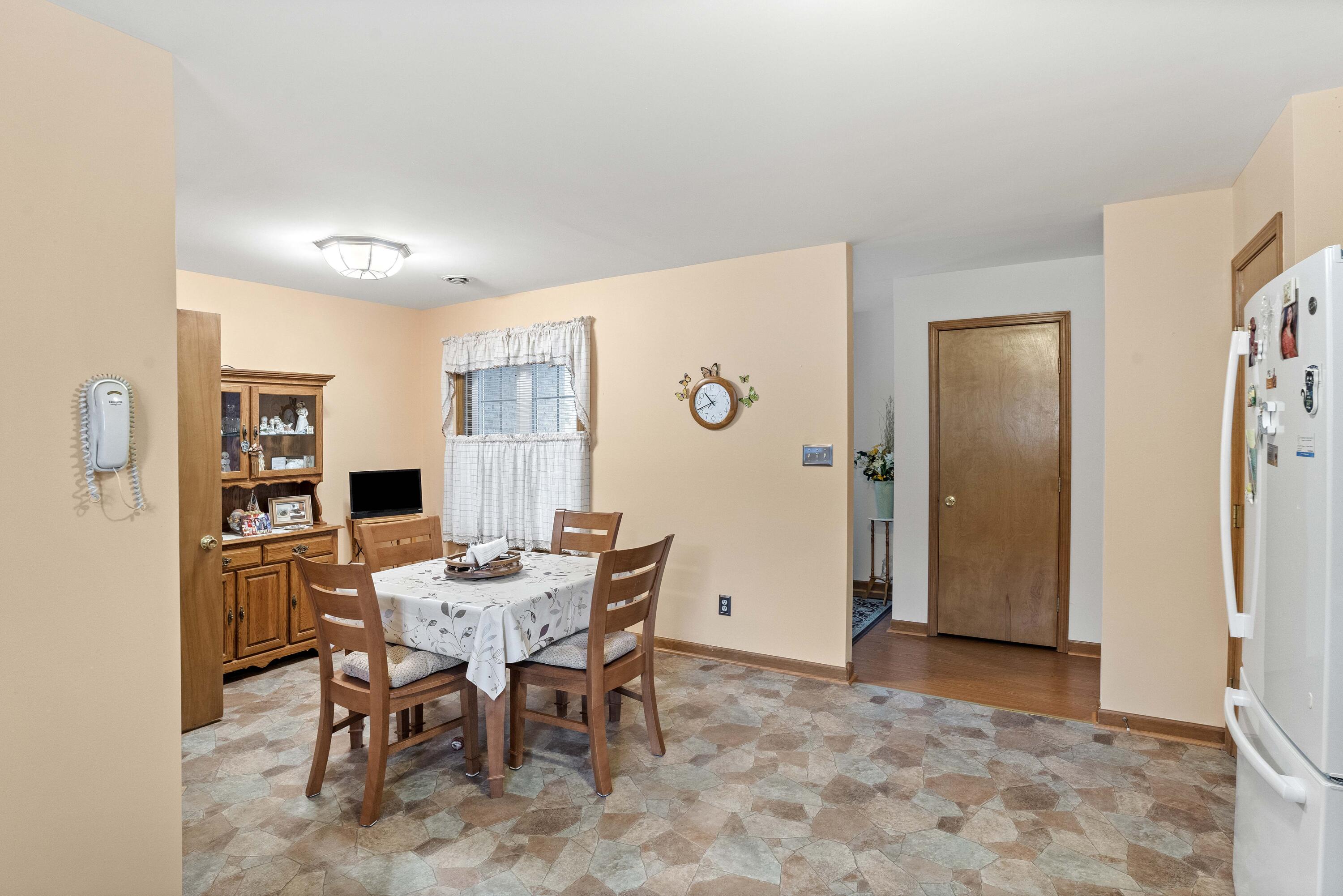 948 Blue Jay Way