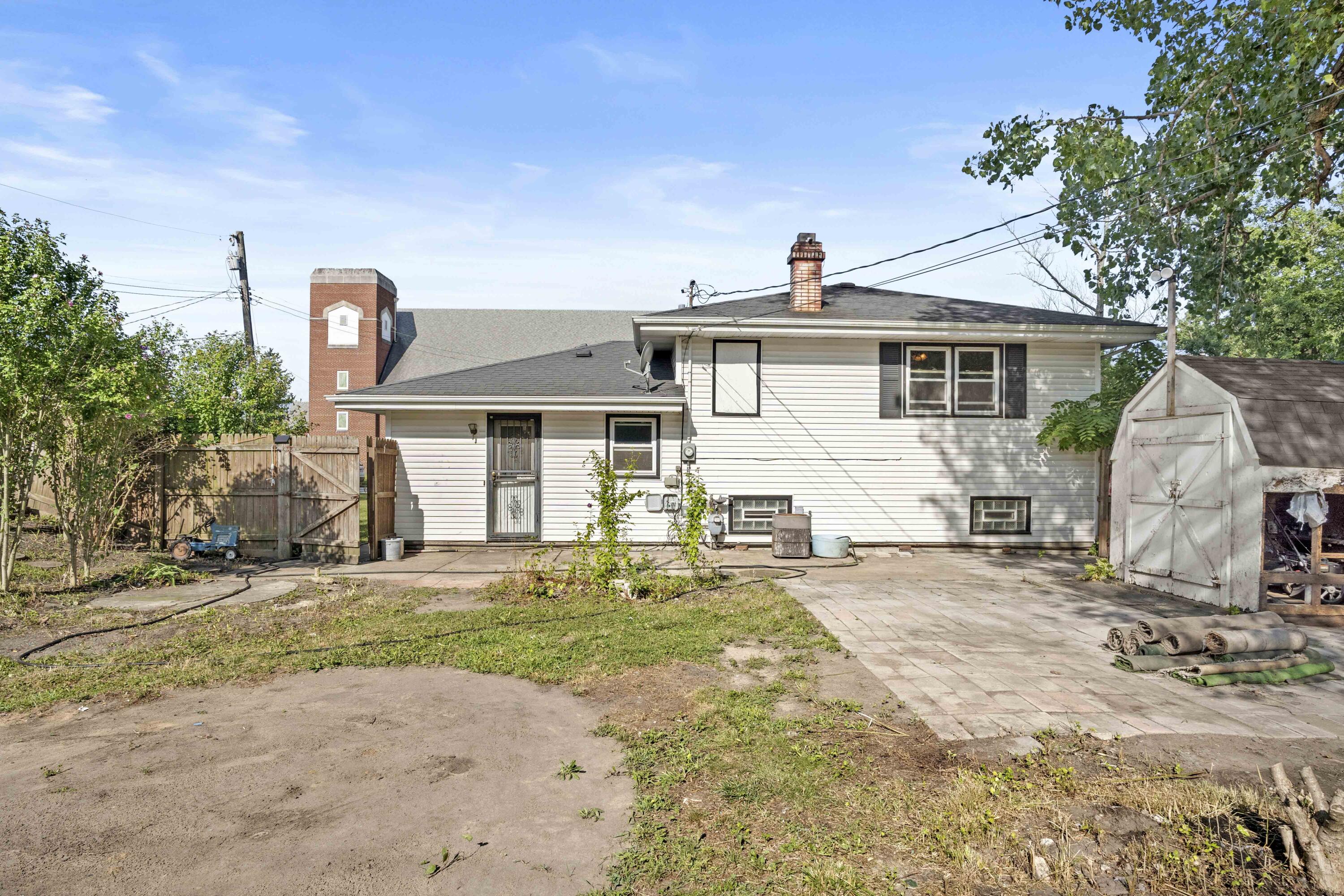 3887 Montgomery Street