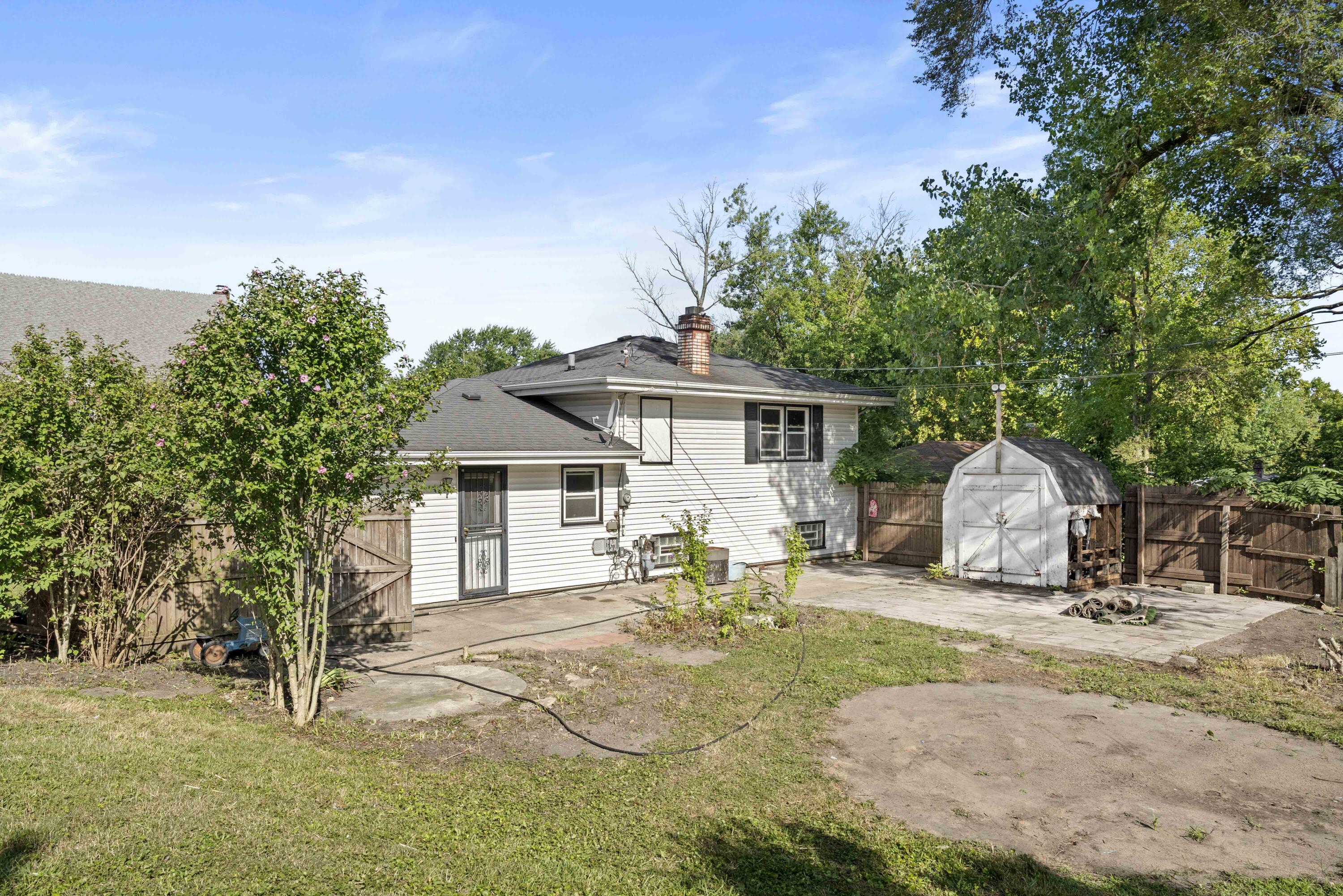 3887 Montgomery Street
