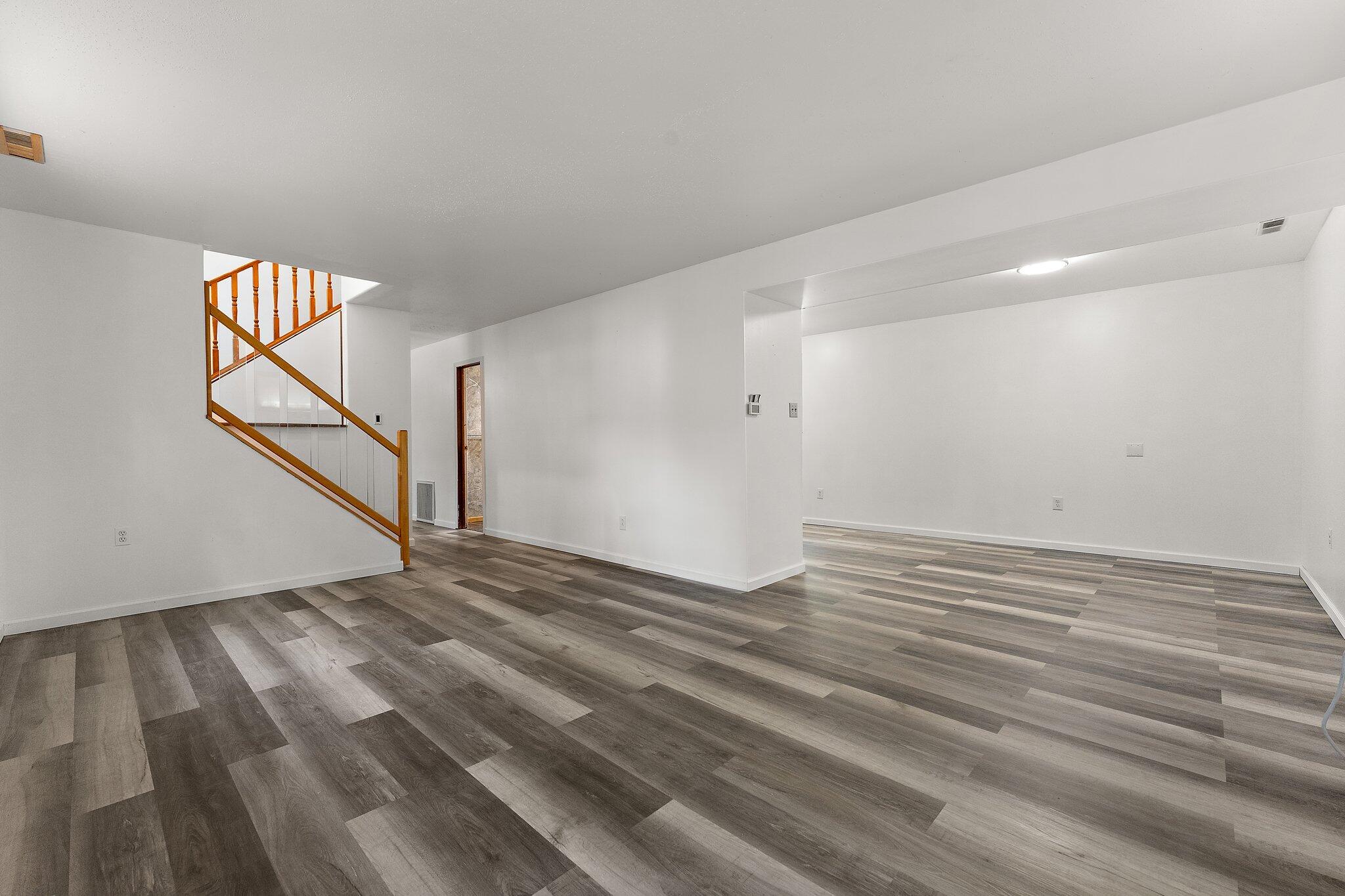 12321 Kingfisher Road