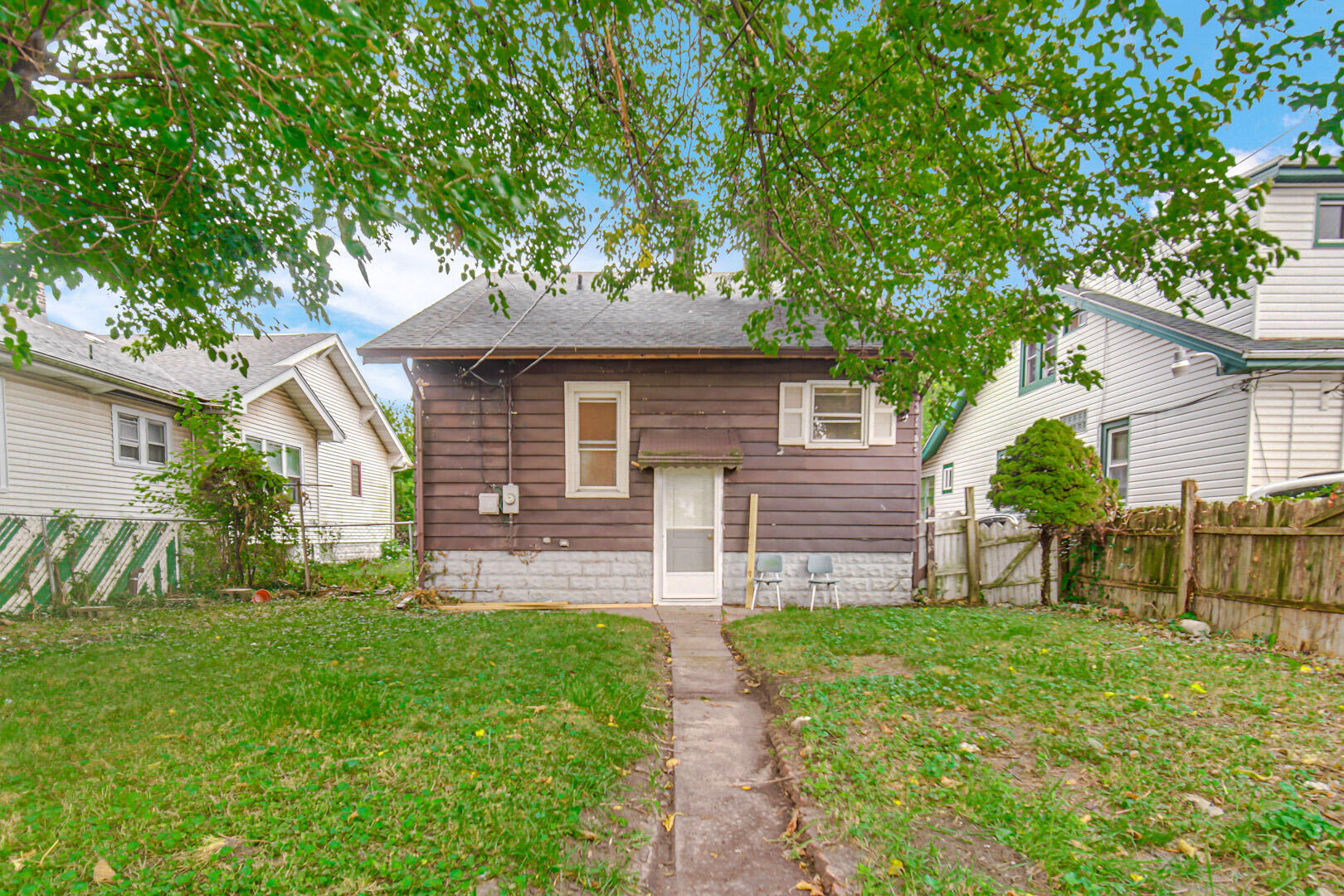 7041 Van Buren Avenue