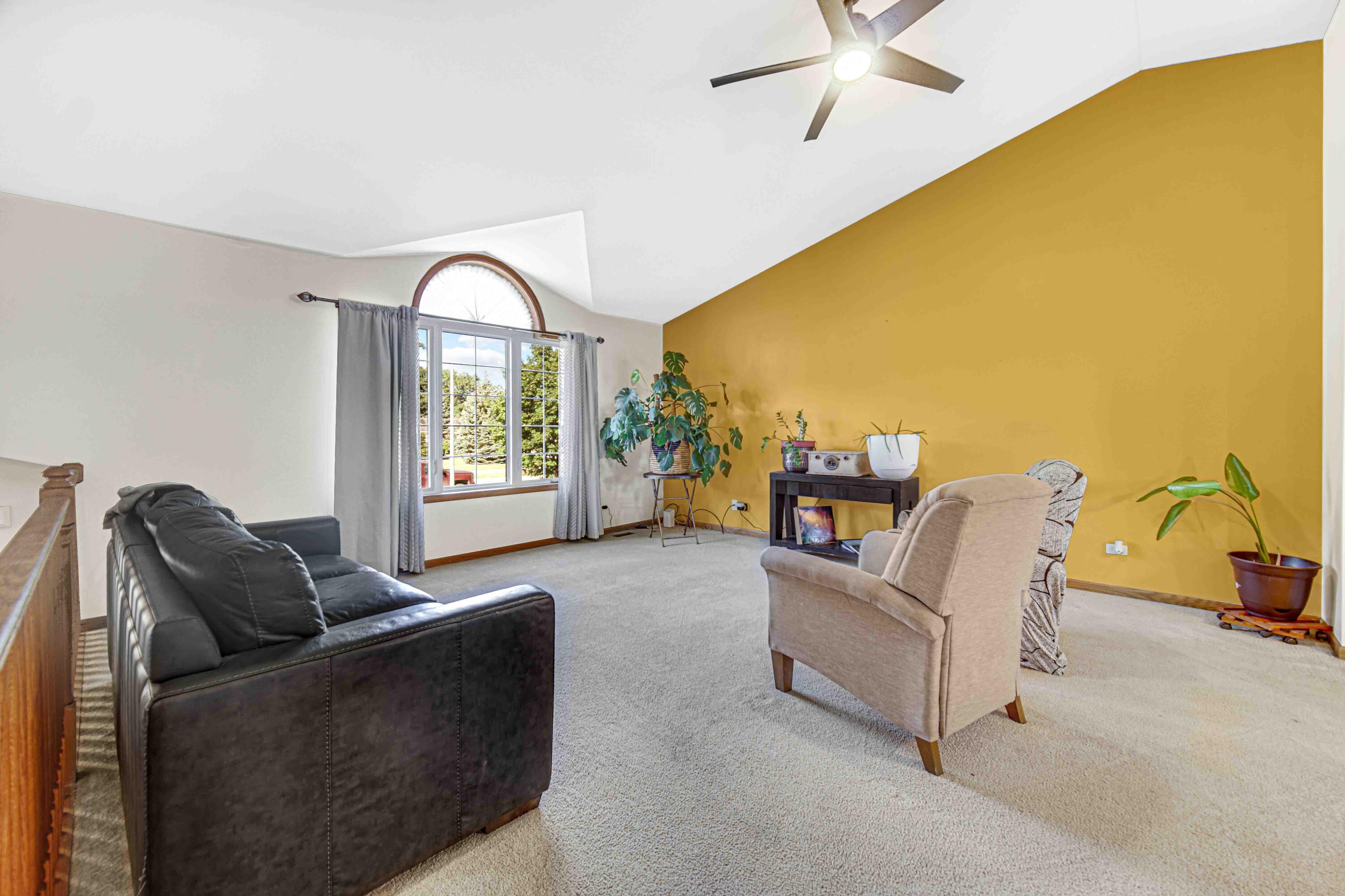 7141 Bracken Pkwy