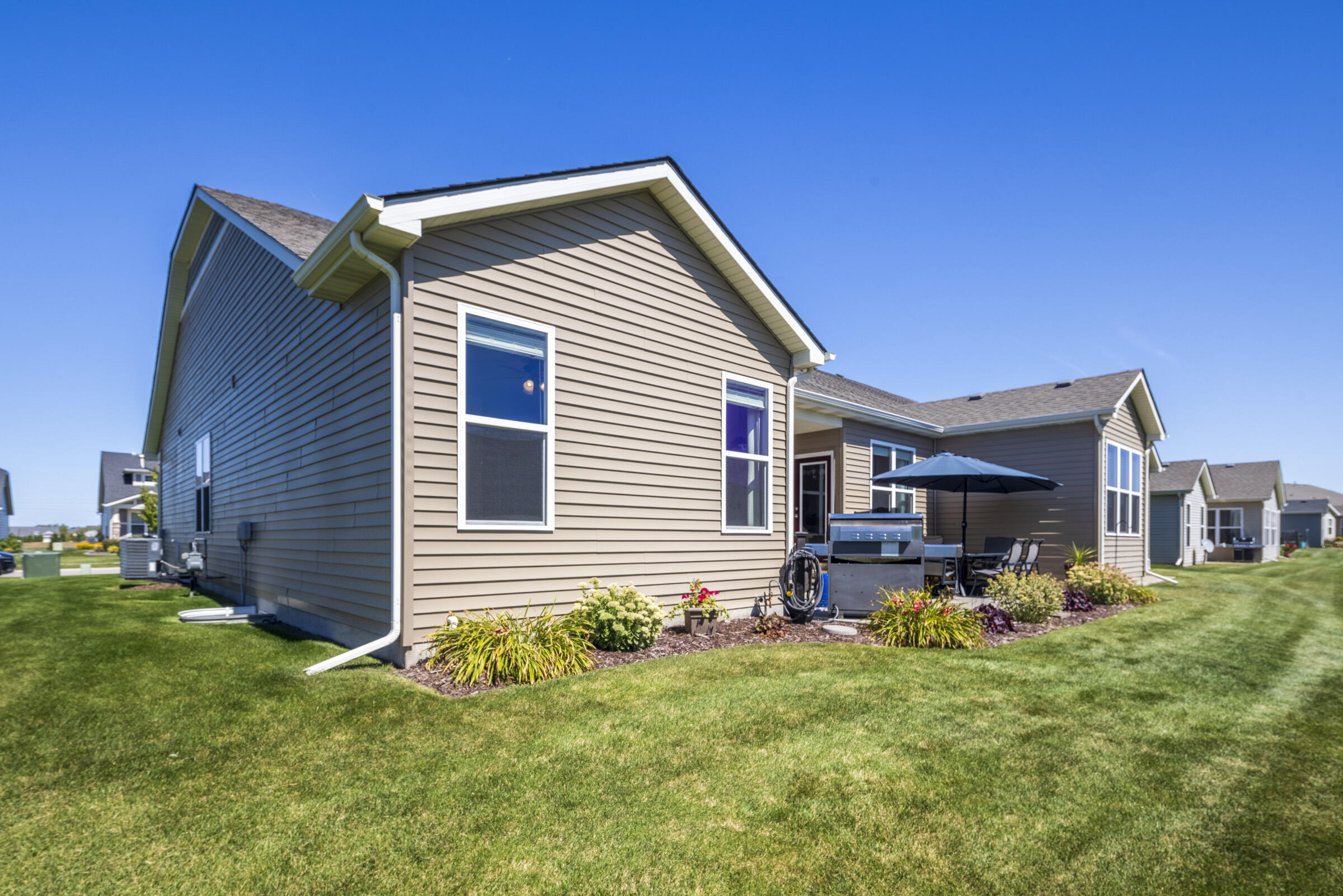 9195 Green Meadow Drive