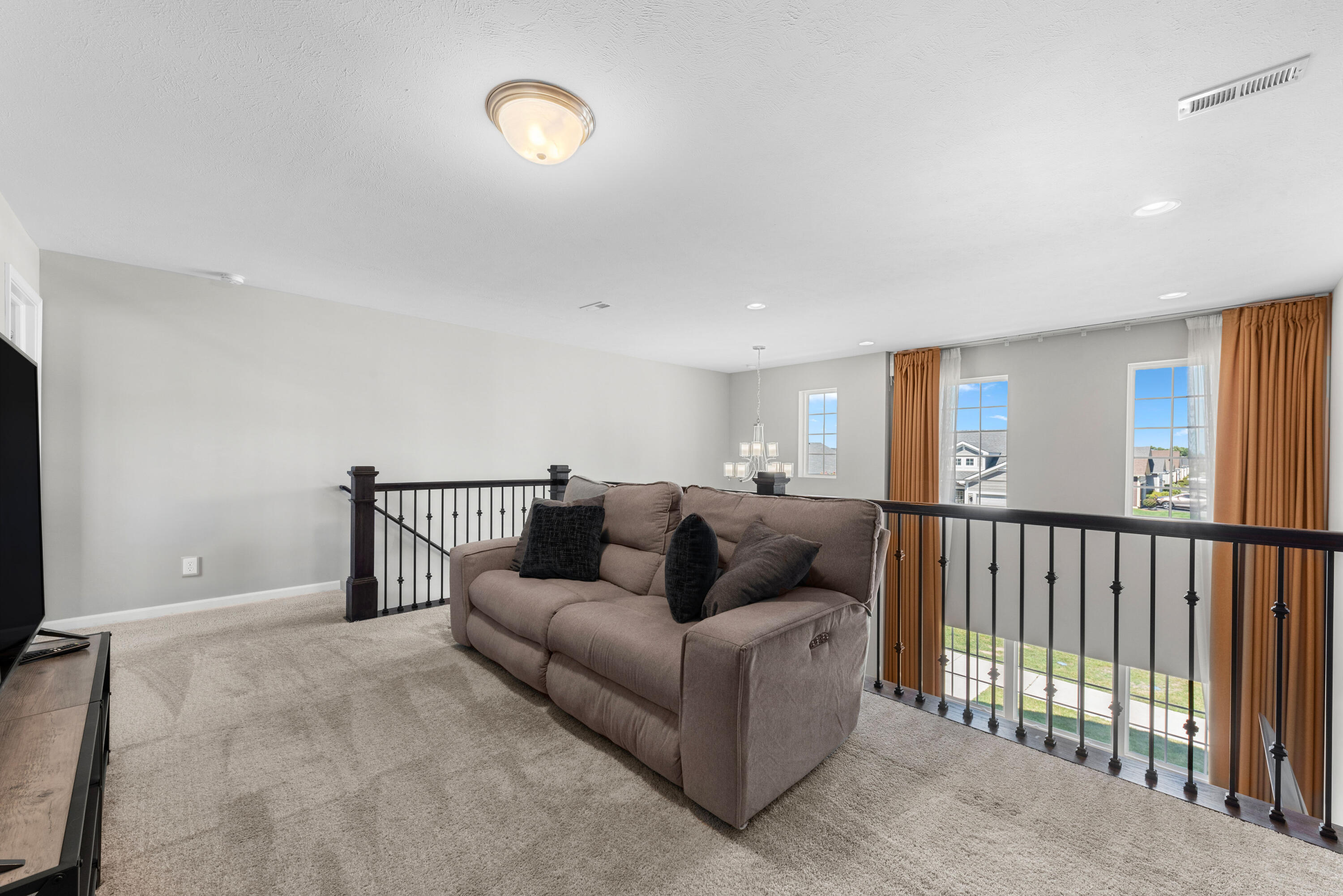 991 E 117th Place