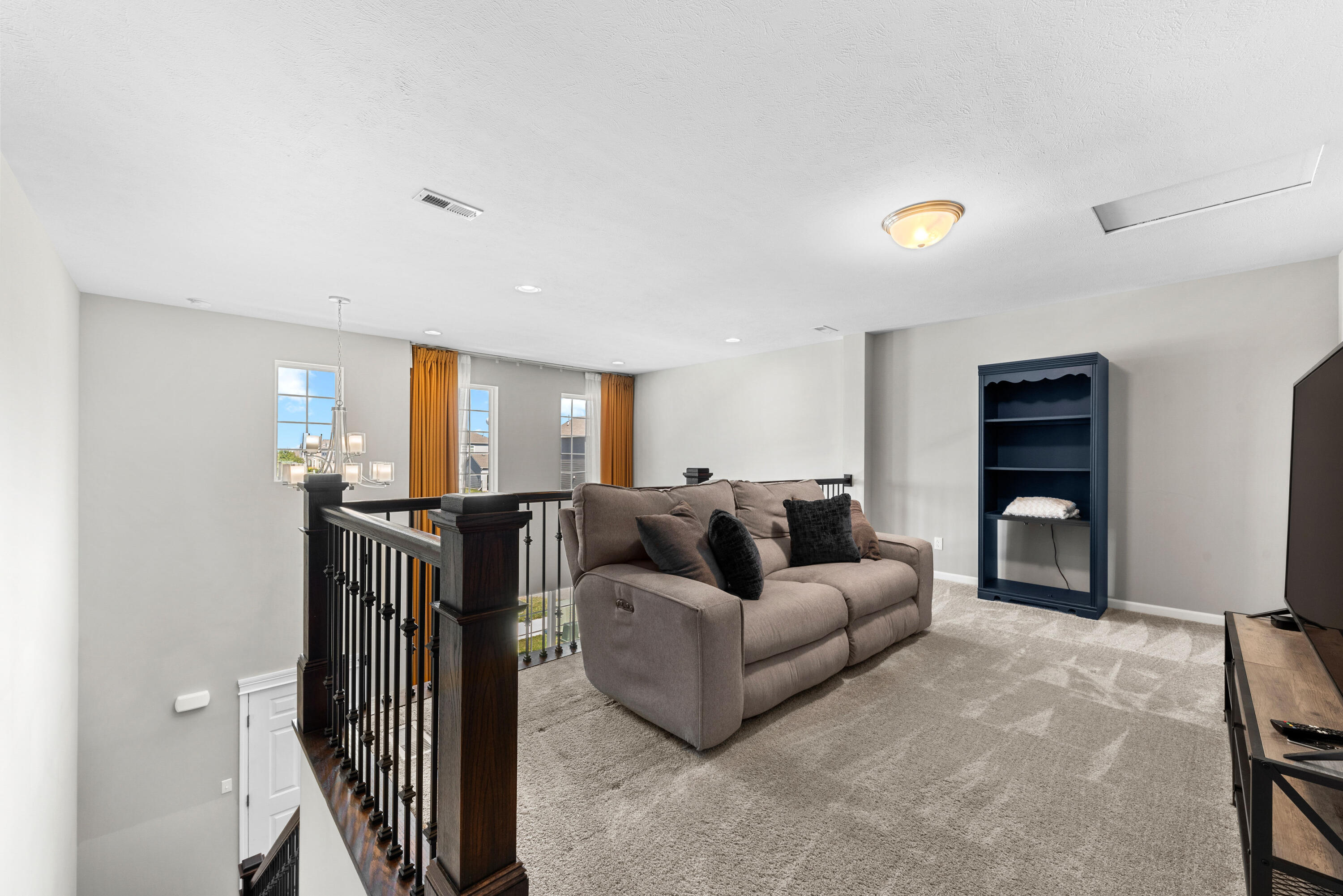 991 E 117th Place