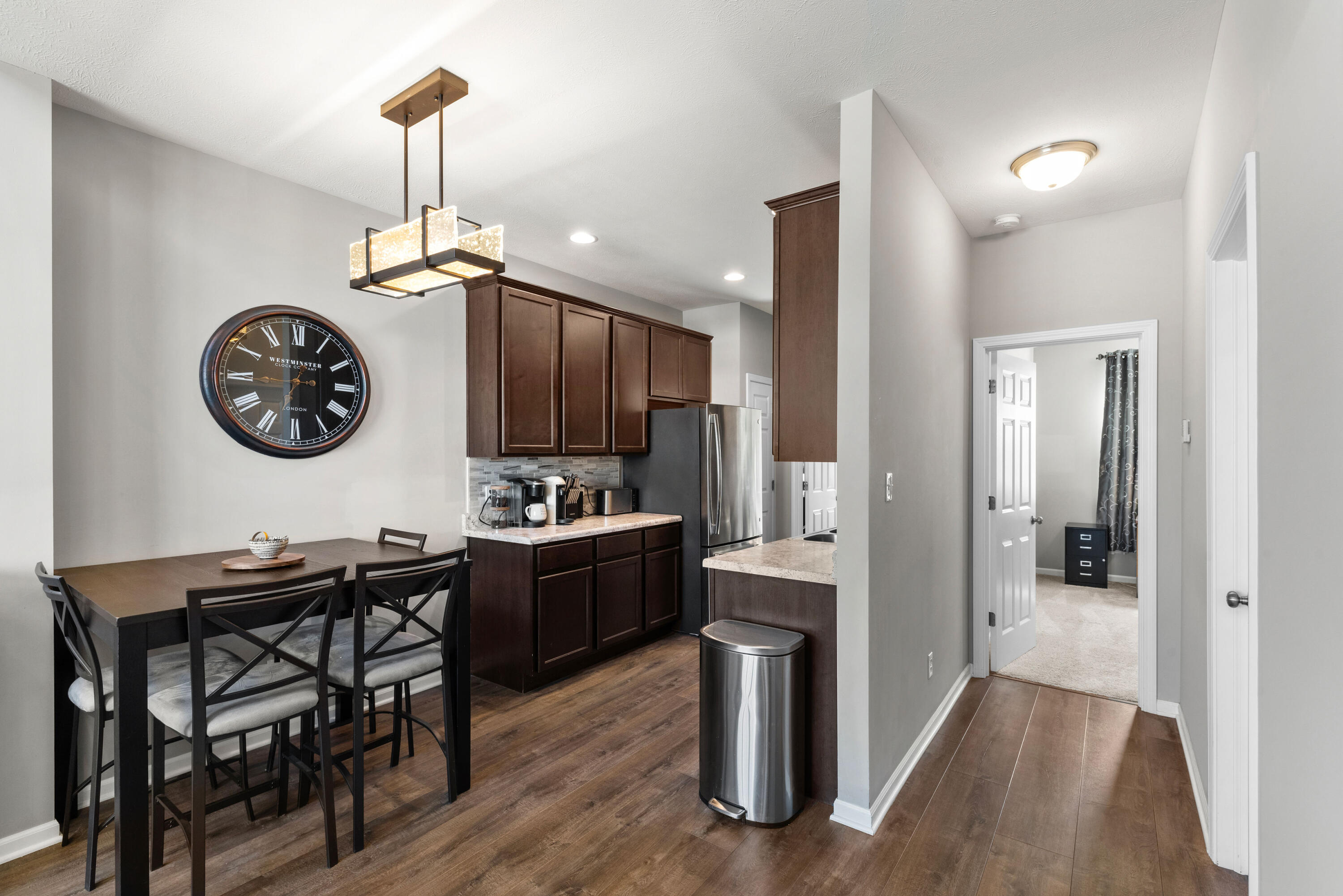 991 E 117th Place