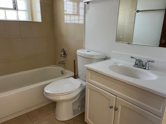 1112 Camellia Drive Unit: 2B