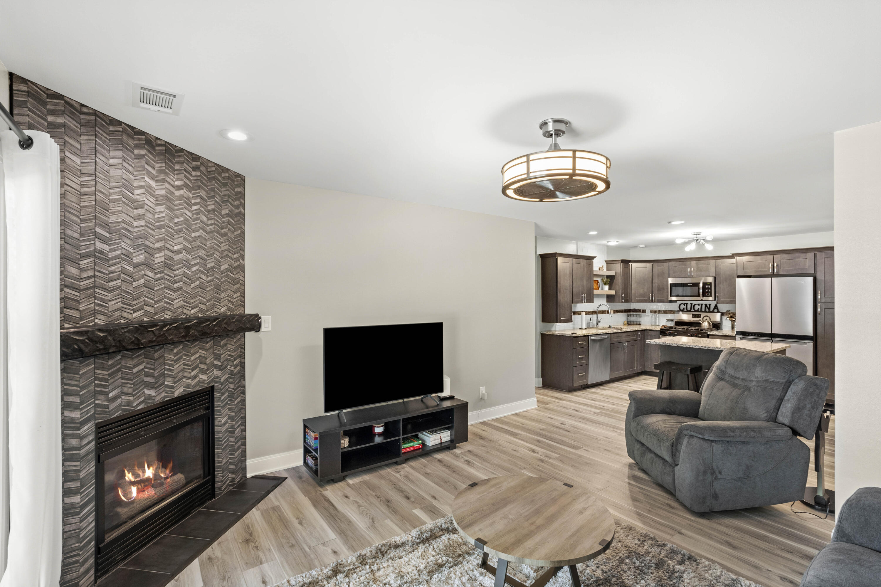 9324 Spring Creek Drive Unit: 5